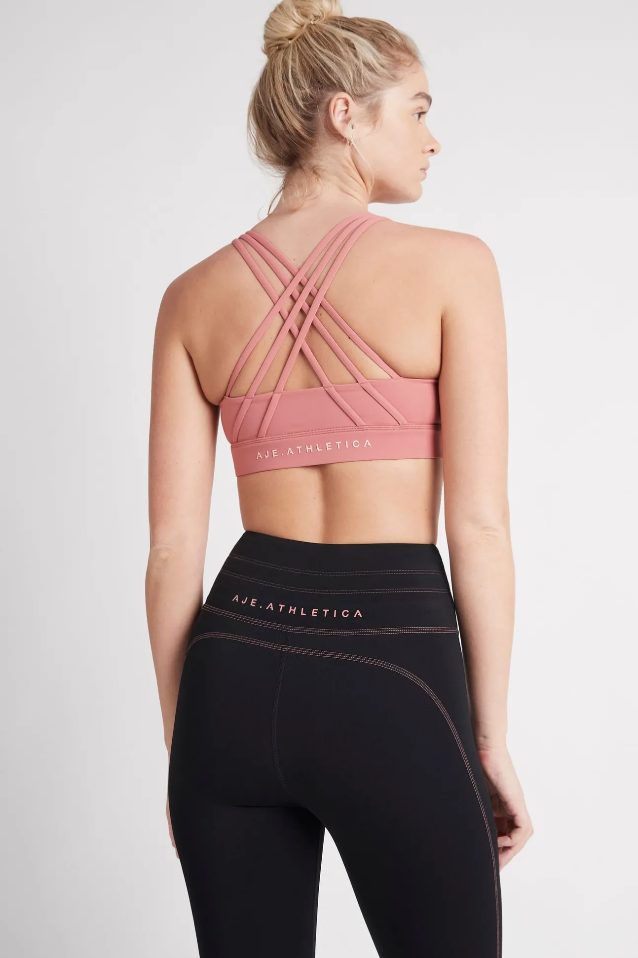 cross_back_sports_bra__3.webp Cross Back Sports Bra 323