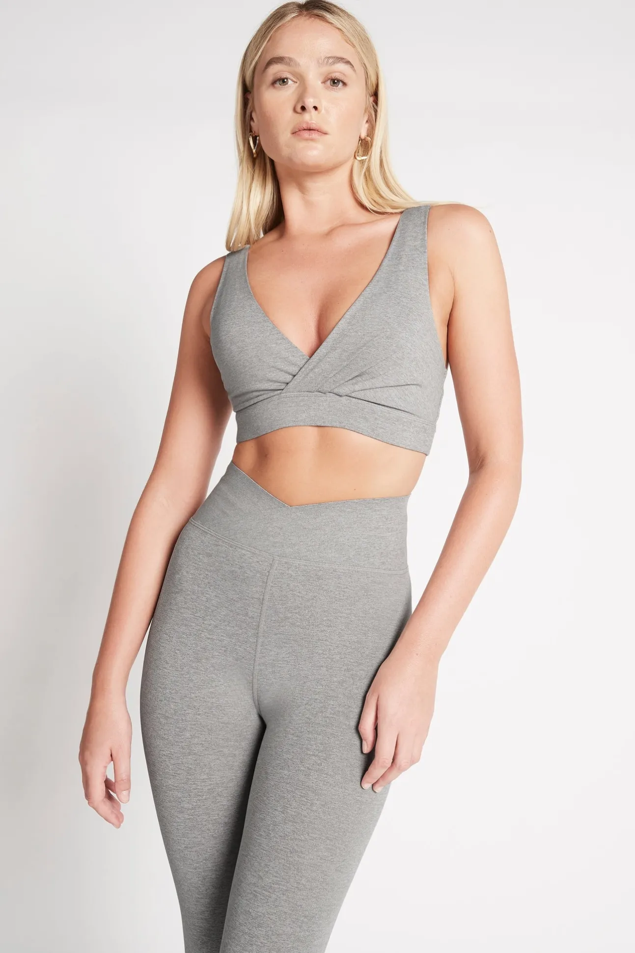 crossover_sports_bra__0.webp Crossover Sports Bra 317