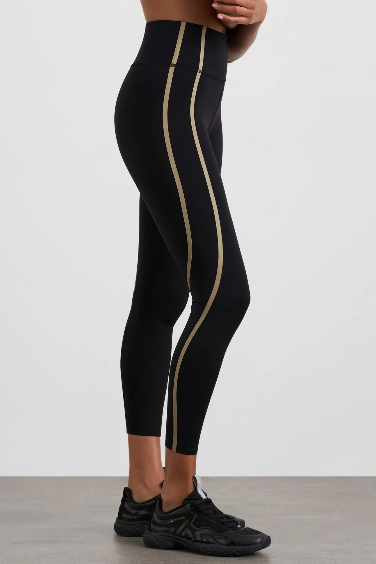 curved_seam__legging__2.webp Curved Seam 7/8 Legging 241