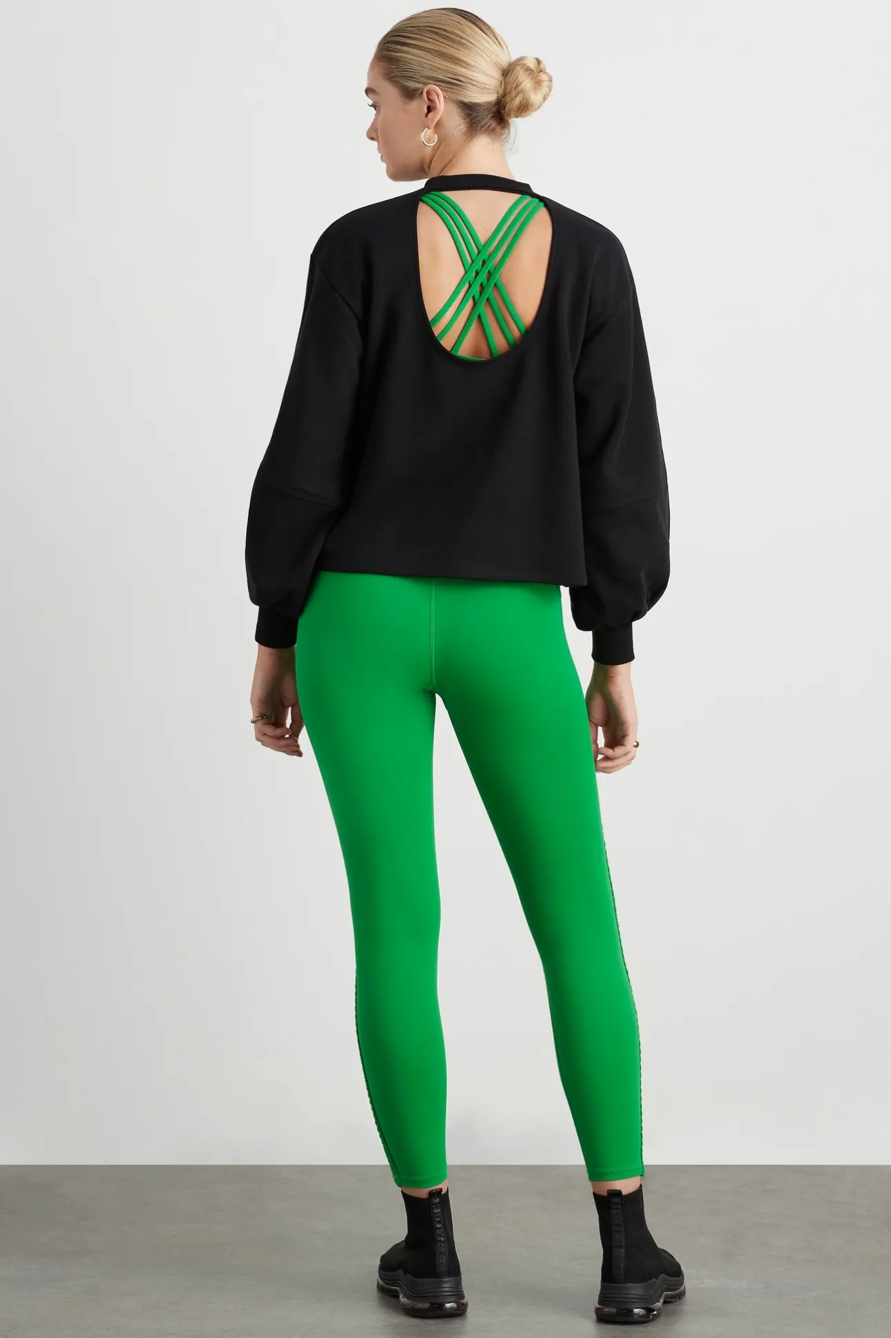 cut_out_back_crew_jumper__4.webp Cut Out Back Crew Jumper 417