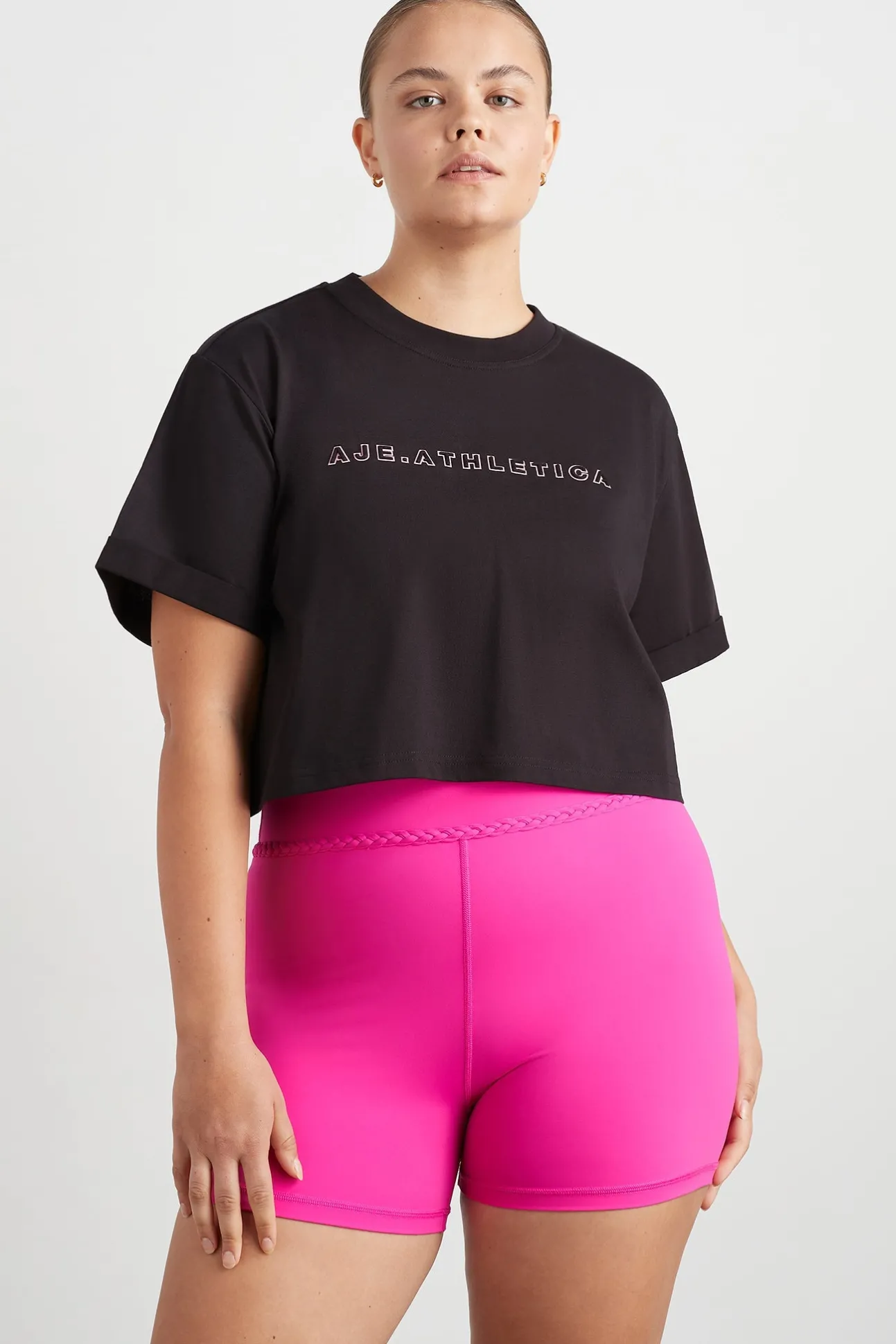 cutout_crop_tee__11.webp Cutout Crop Tee 105
