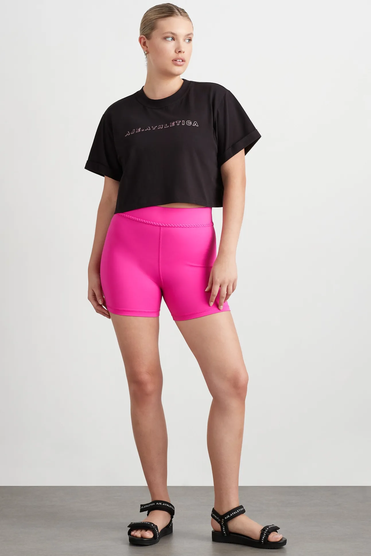 cutout_crop_tee__8.webp Cutout Crop Tee 105