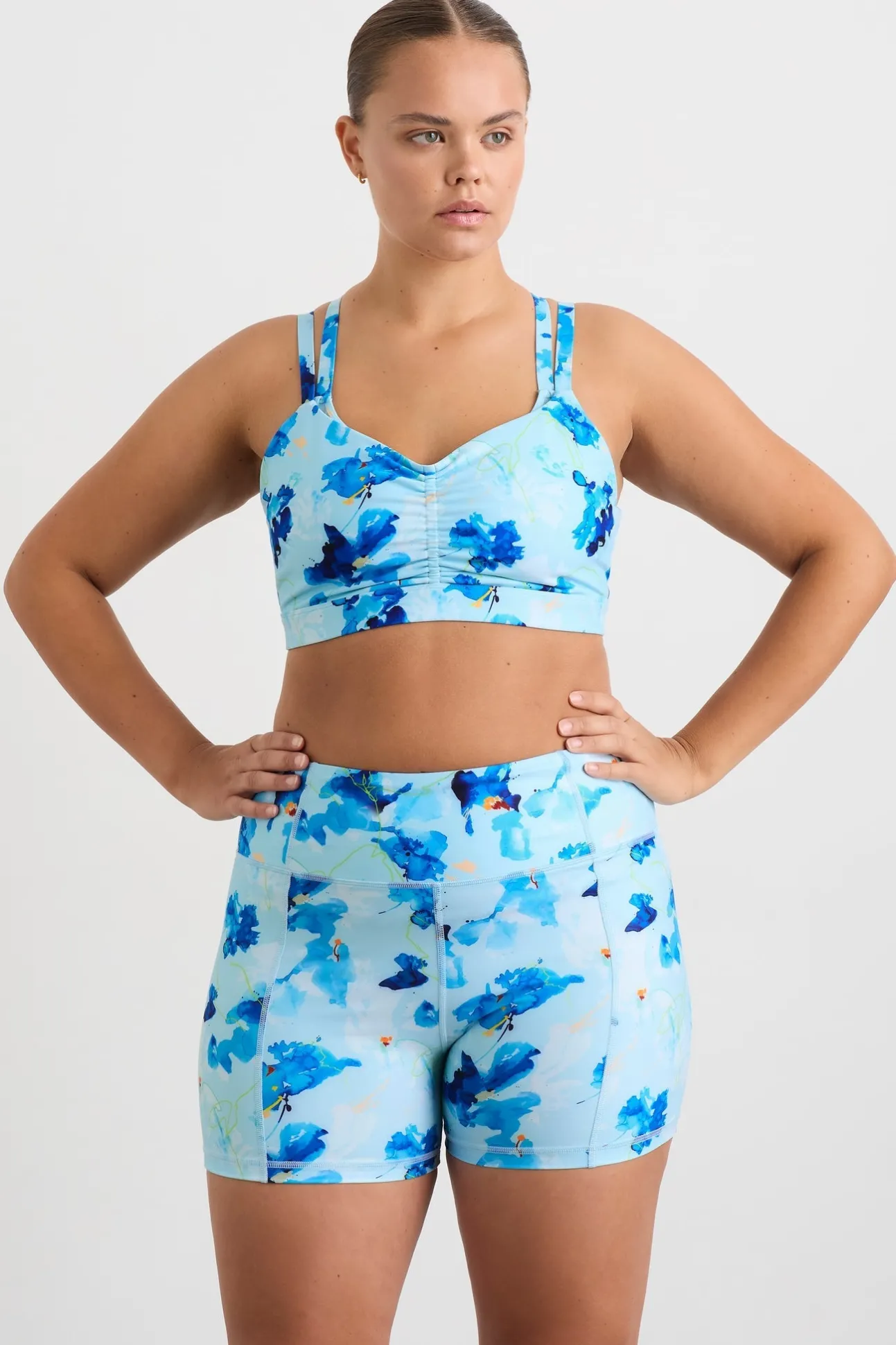 double_layer_crossback_br_12-1.webp Double Layer Crossback Bra 350