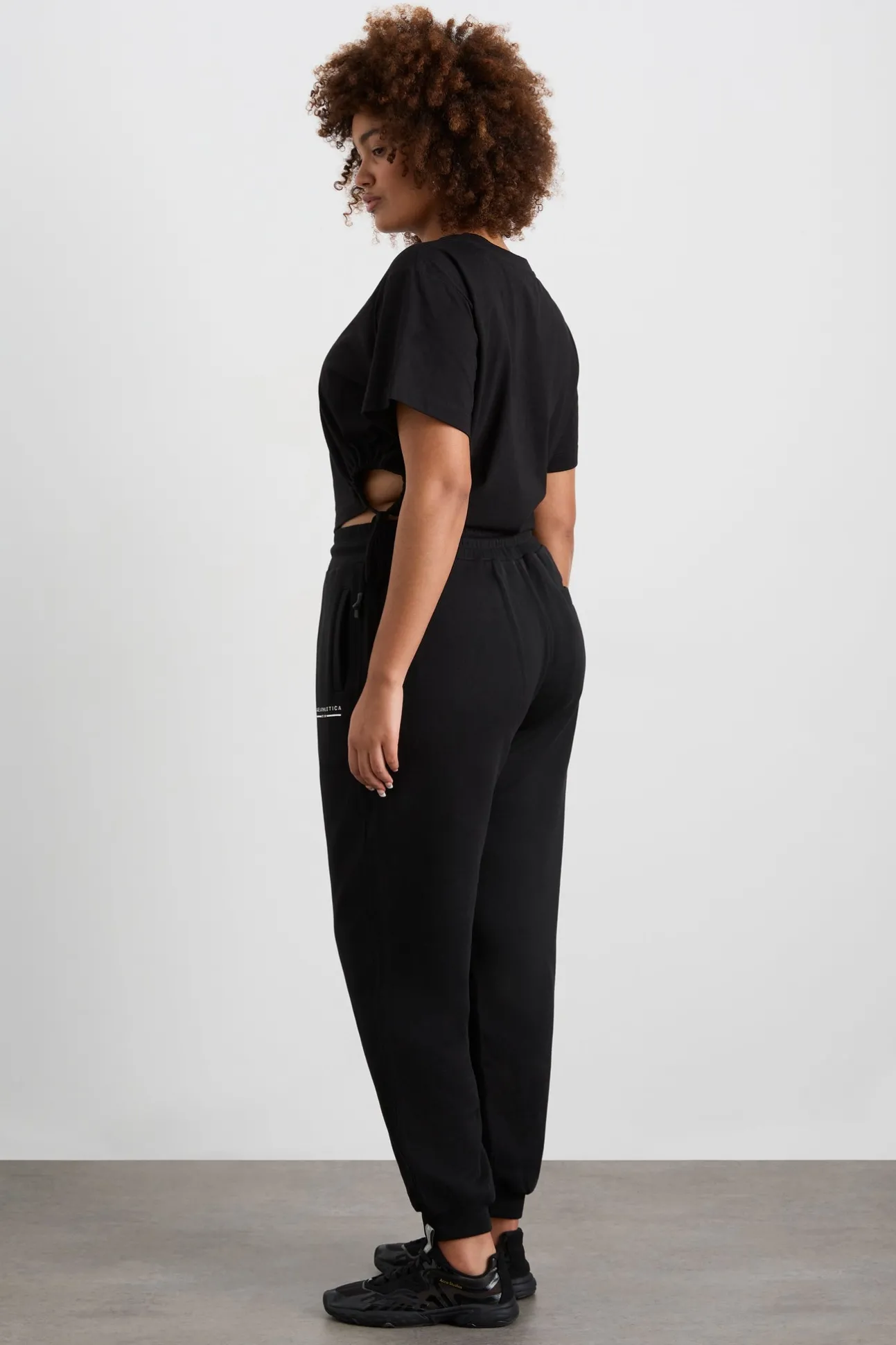drawcord_cut_out_crop__12.webp Drawcord Cut Out Crop 161
