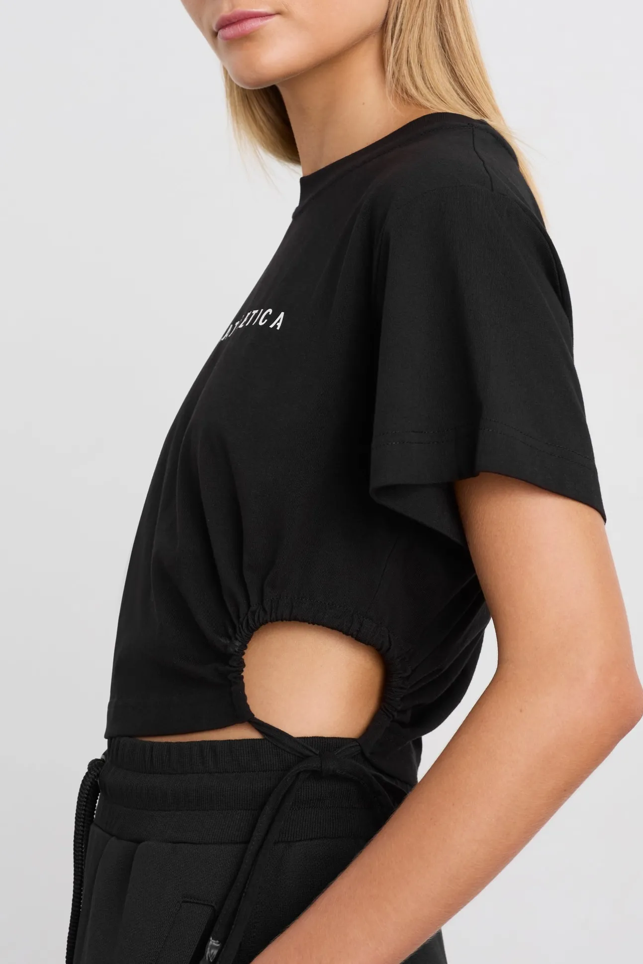 drawcord_cut_out_crop__3.webp Drawcord Cut Out Crop 161