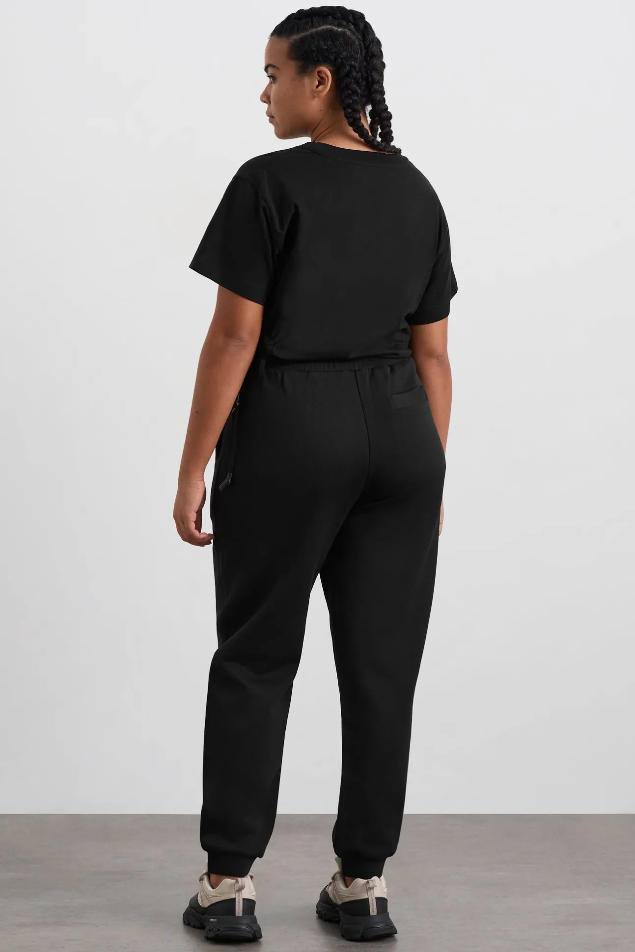 drawcord_cut_out_crop__8.webp Drawcord Cut Out Crop 161