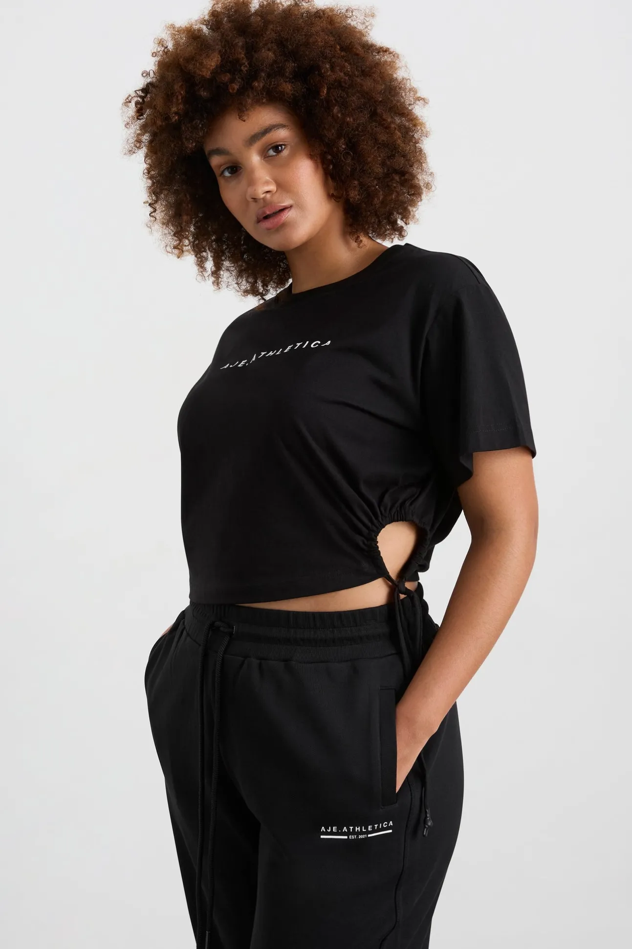 drawcord_cut_out_crop__9.webp Drawcord Cut Out Crop 161