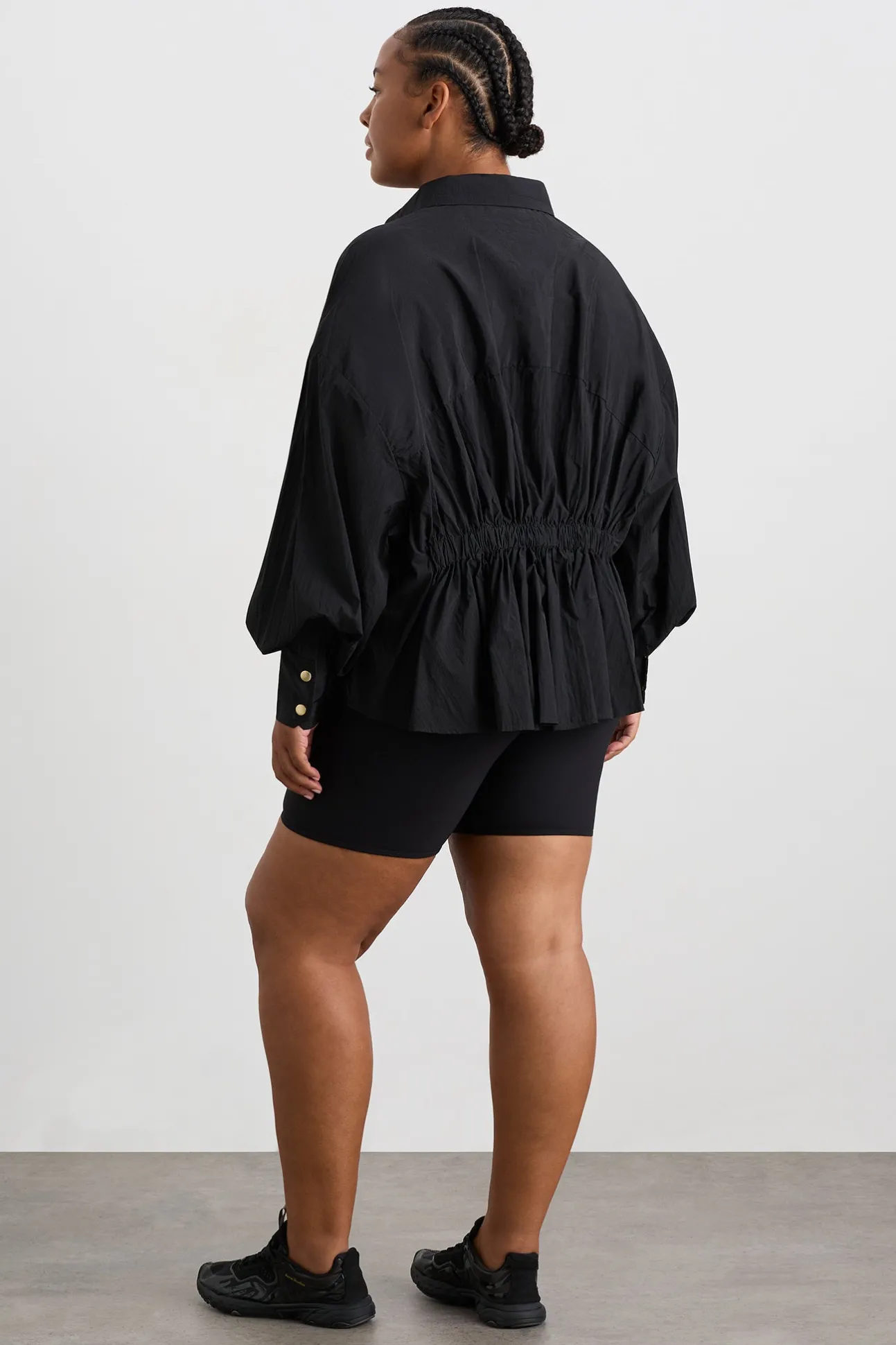 elastic_spray_windbreaker_16.webp Elastic Spray Windbreaker 430