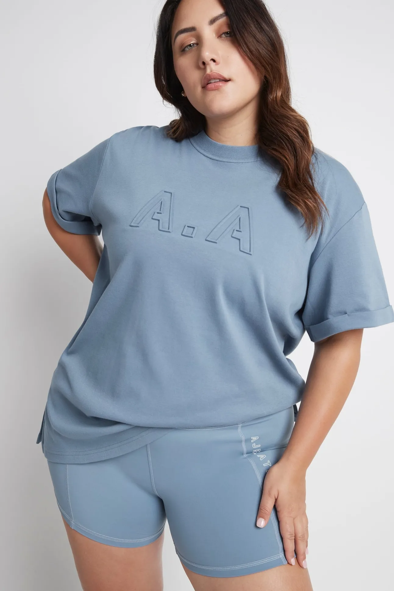 embossed_classic_logo_tsh_11-1.webp Embossed Classic Logo T-Shirt 103