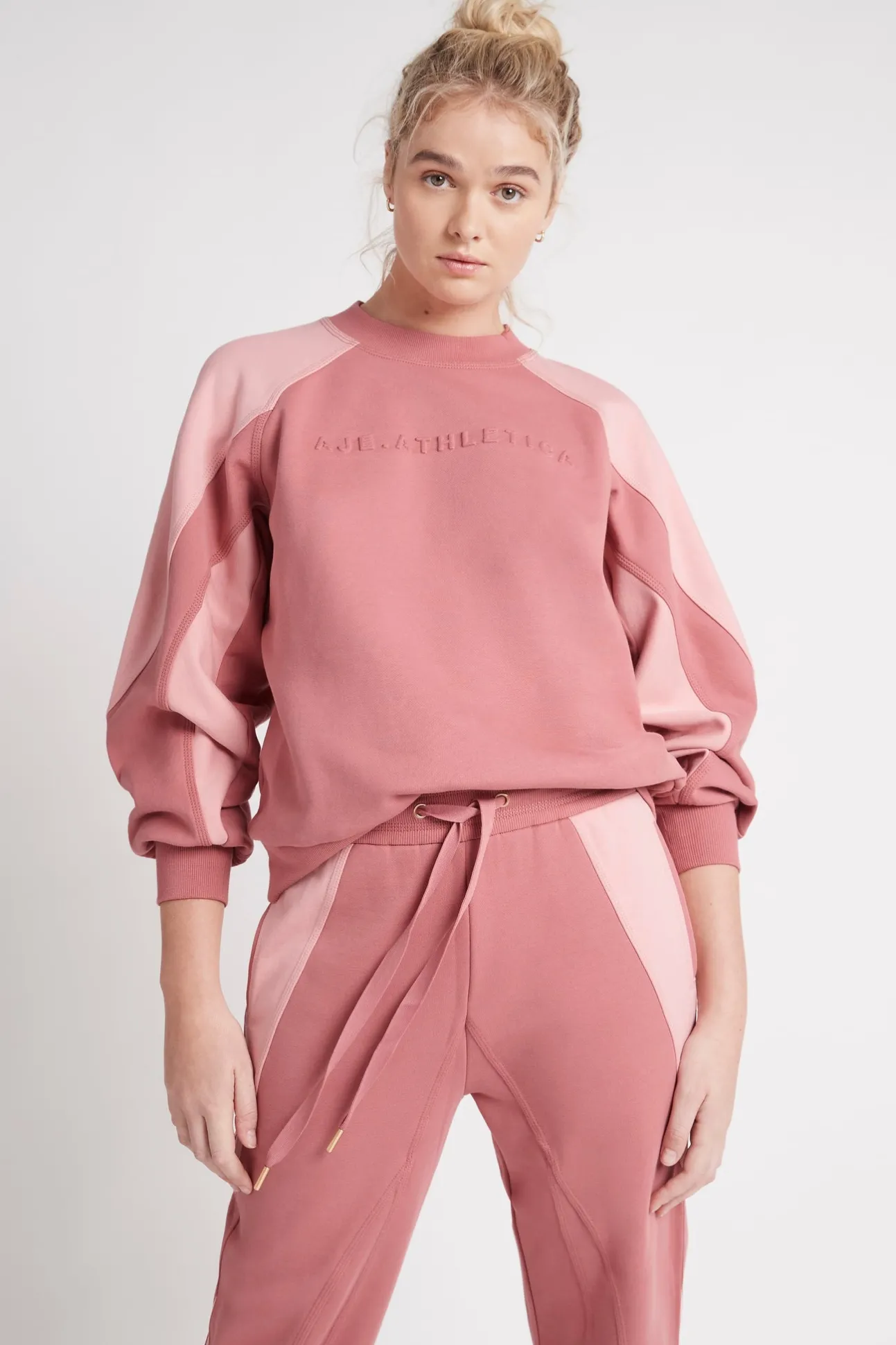 embossed_signature_logo_c_0-1.webp Embossed Signature Logo Crew Jumper 410