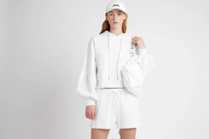 Essential Cropped Hoodie 405