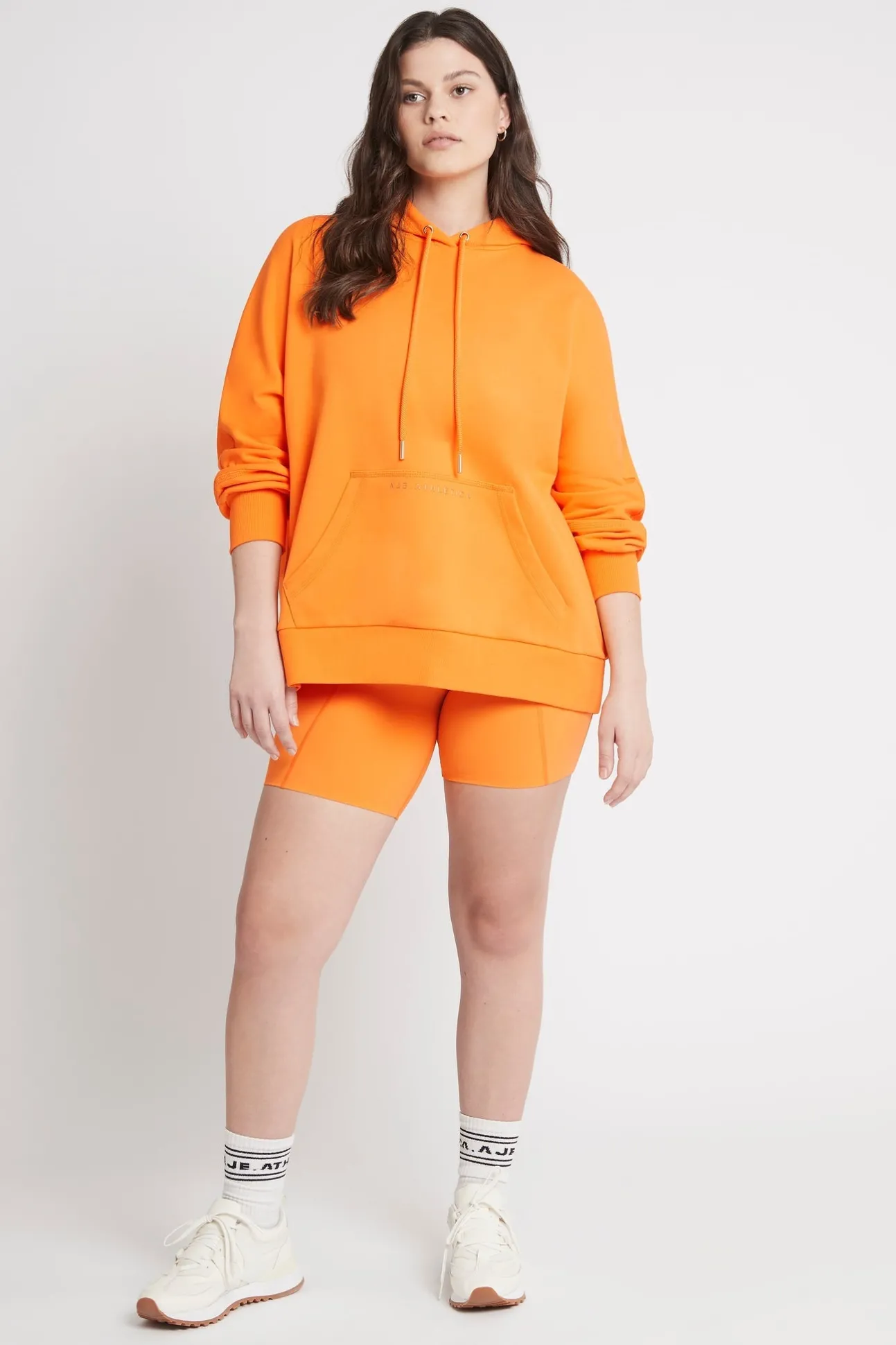 essential_hoodie__10-1.webp Essential Hoodie 411