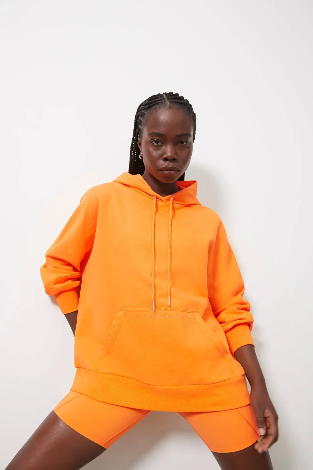essential_hoodie__2-1.webp Essential Hoodie 411