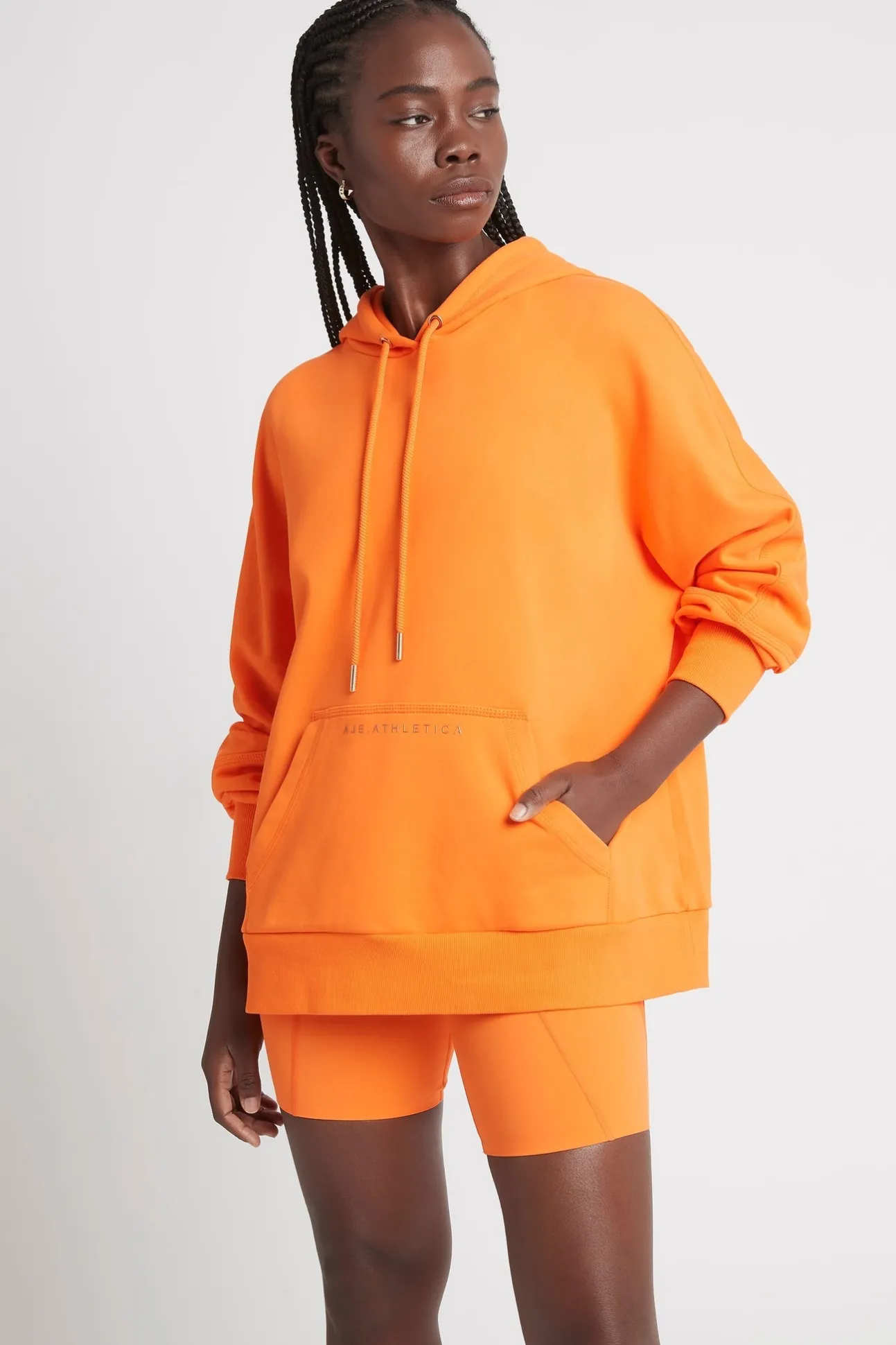 essential_hoodie__3-1.webp Essential Hoodie 411