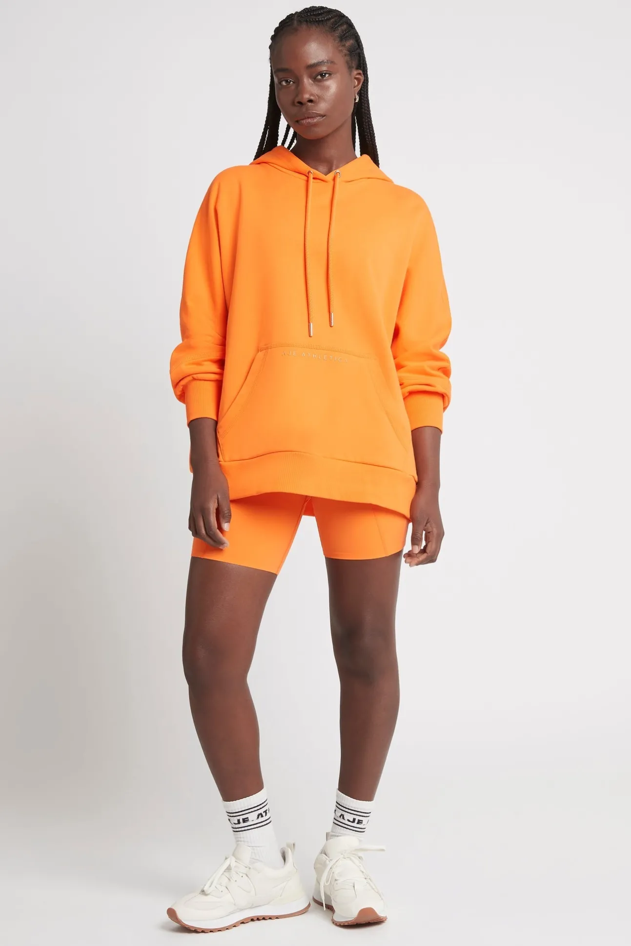 essential_hoodie__5-1.webp Essential Hoodie 411