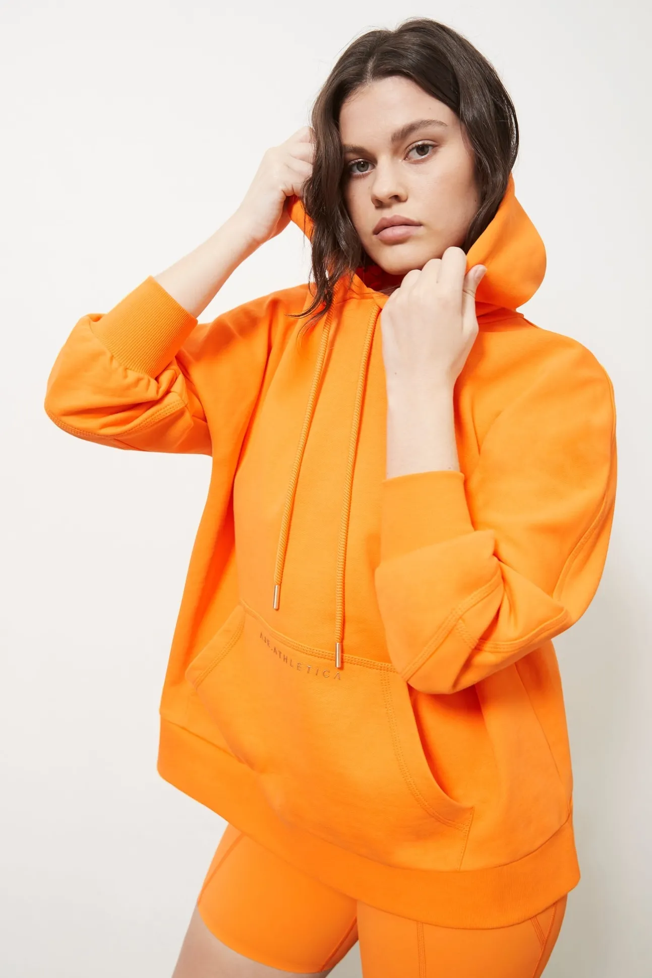 essential_hoodie__7-1.webp Essential Hoodie 411