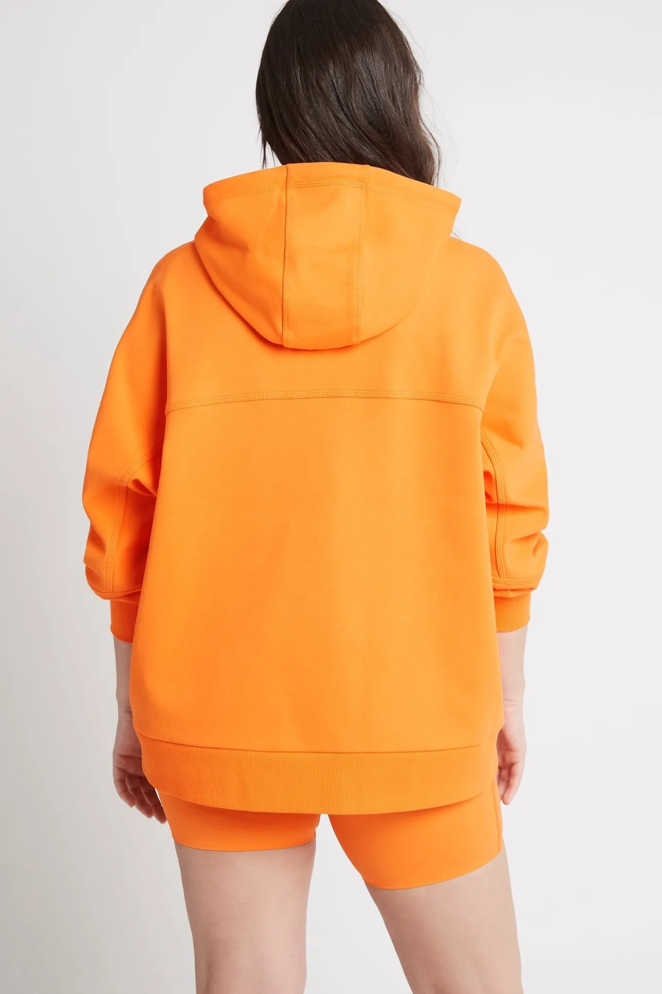 essential_hoodie__9-1.webp Essential Hoodie 411