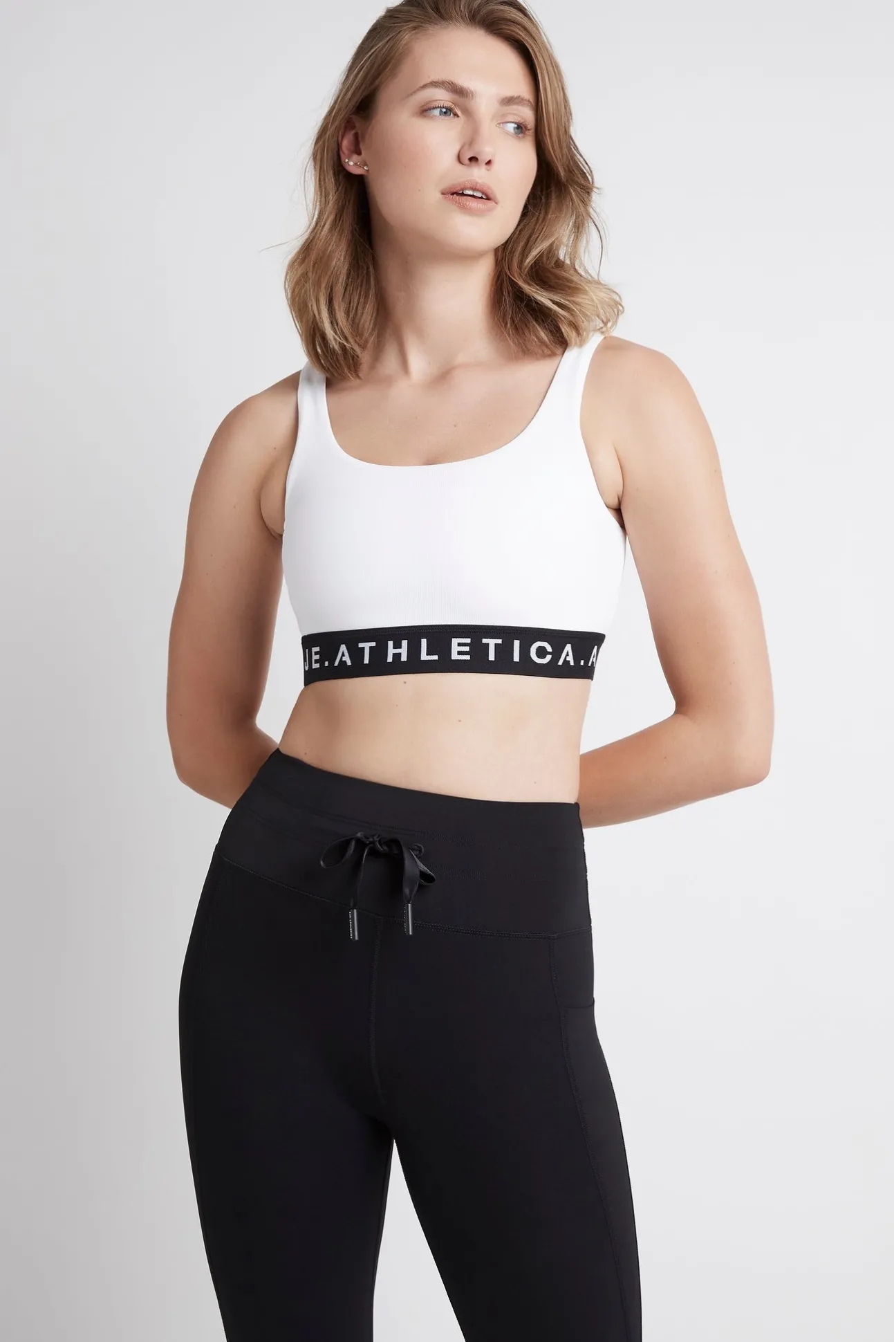 essential_logotape_sports_0.webp Essential Logotape Sports Bra 307