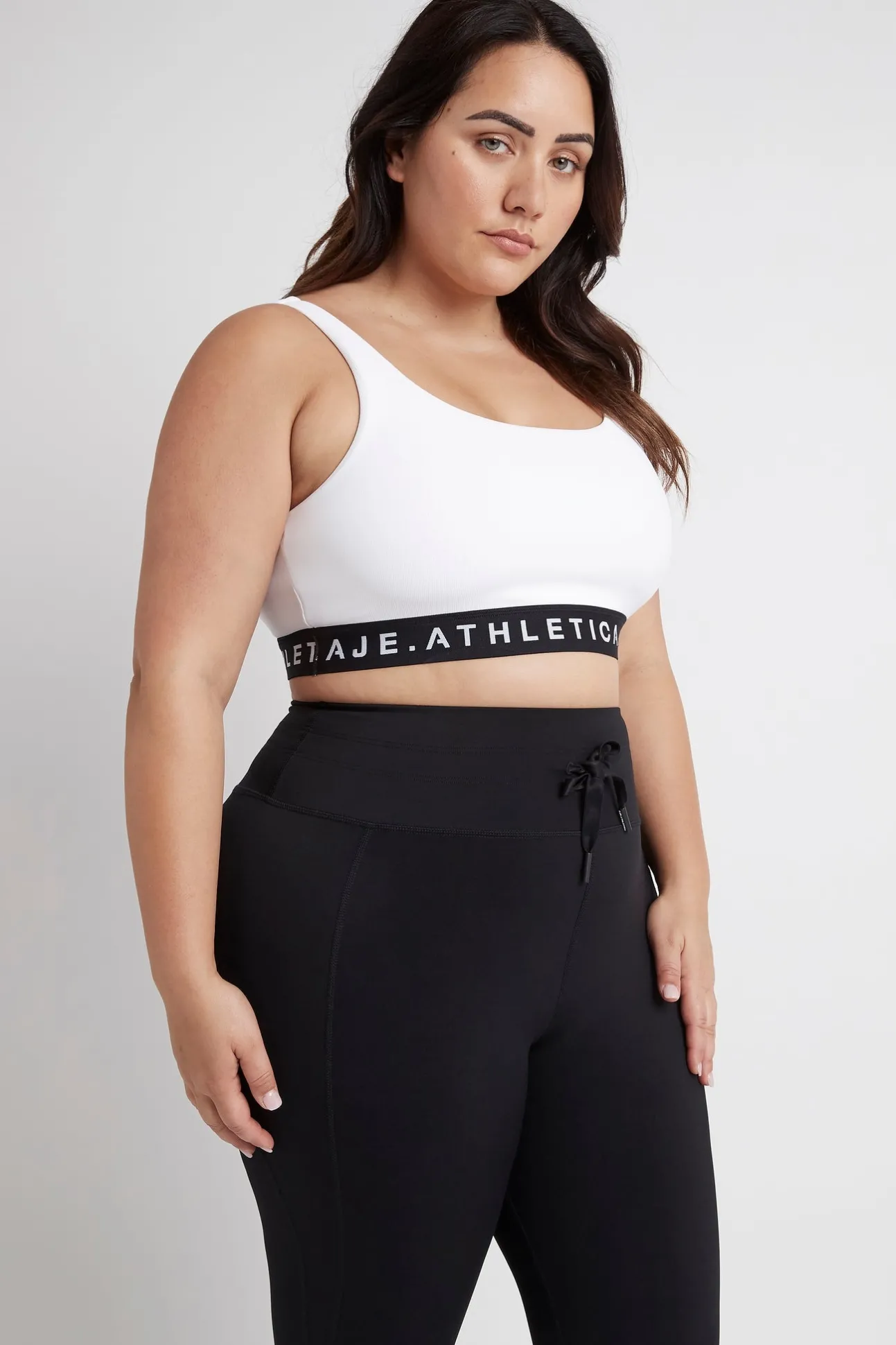essential_logotape_sports_11.webp Essential Logotape Sports Bra 307