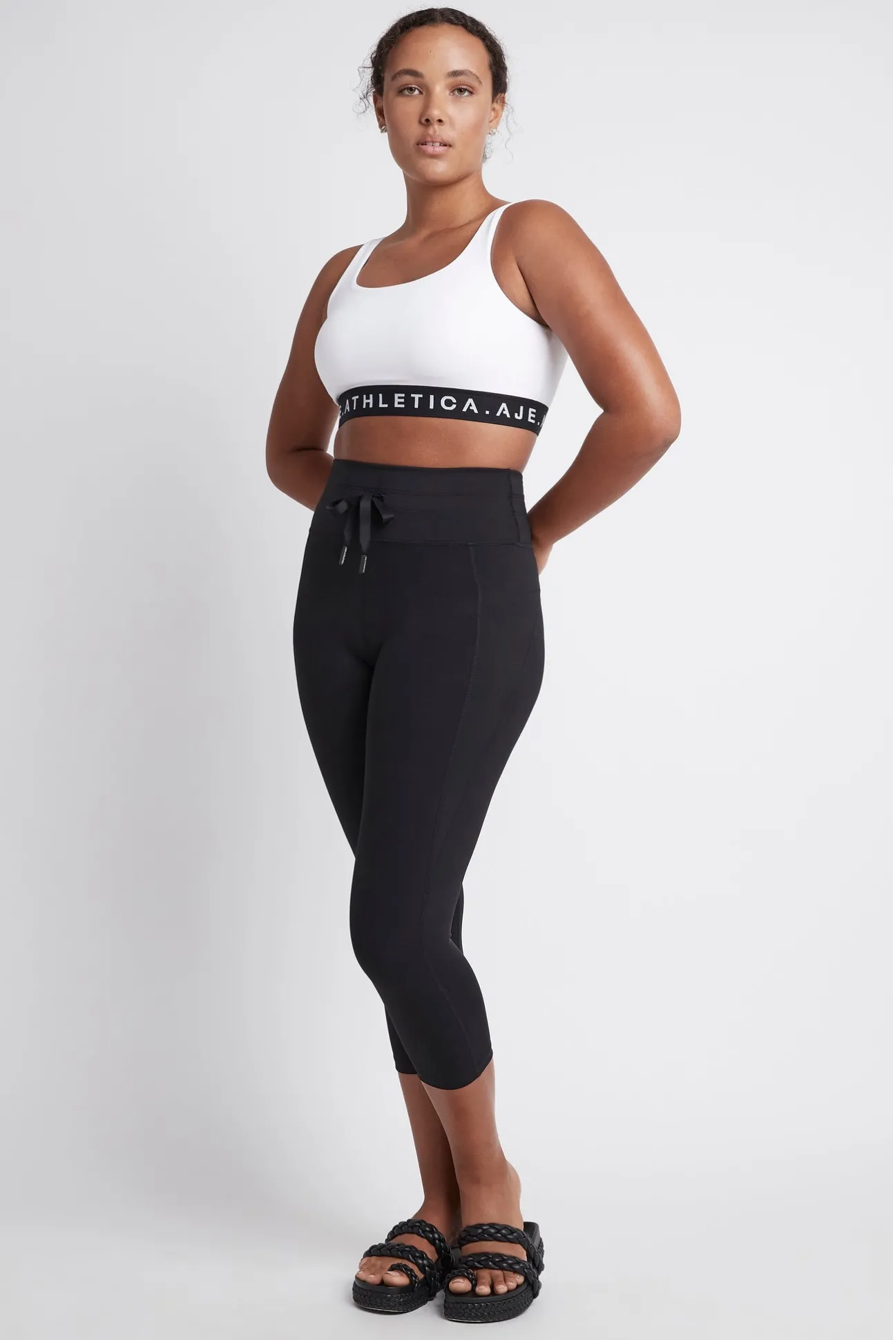 essential_logotape_sports_9.webp Essential Logotape Sports Bra 307