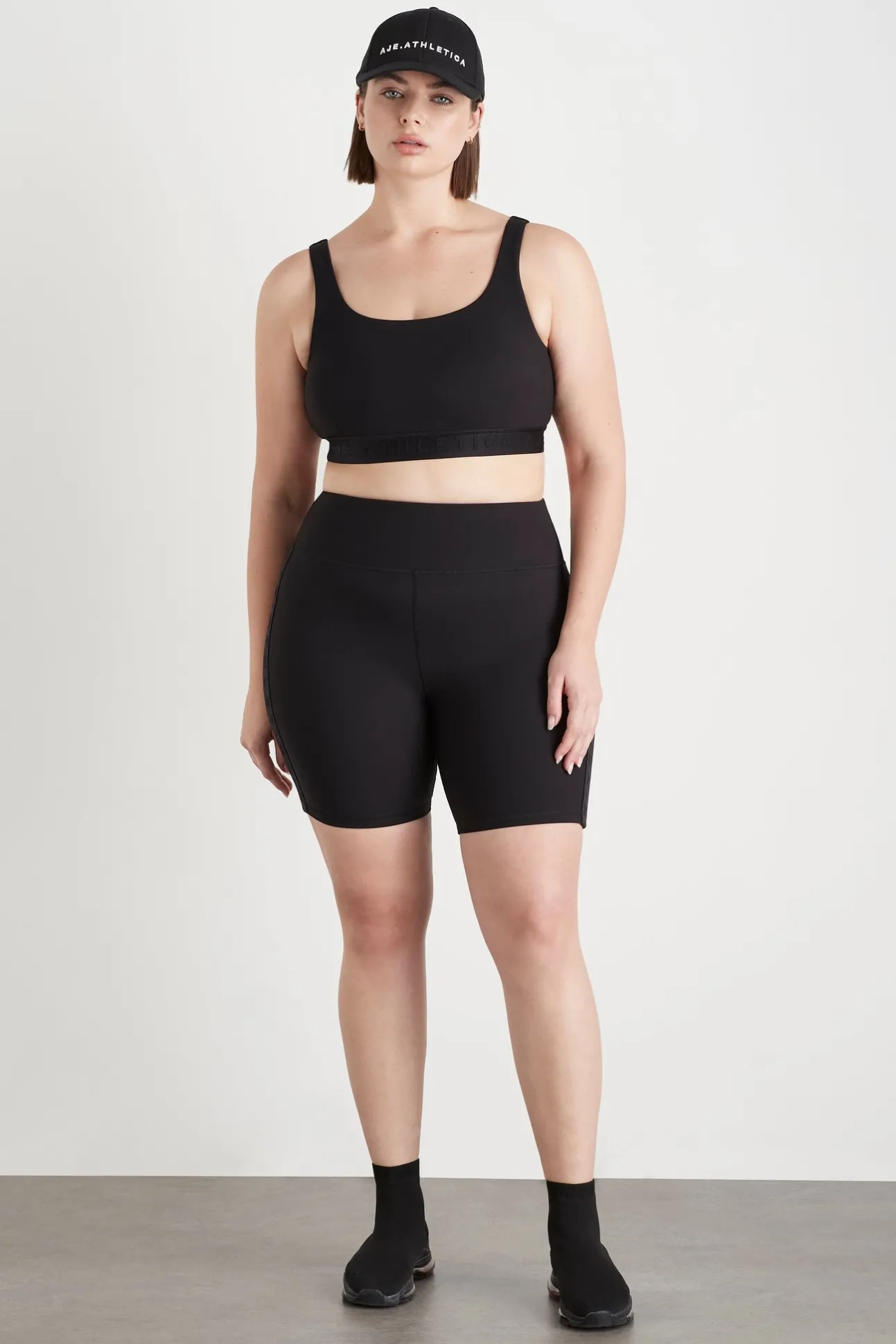 essential_mid_length_bike_11-2.webp Essential Mid Length Bike Shorts 601
