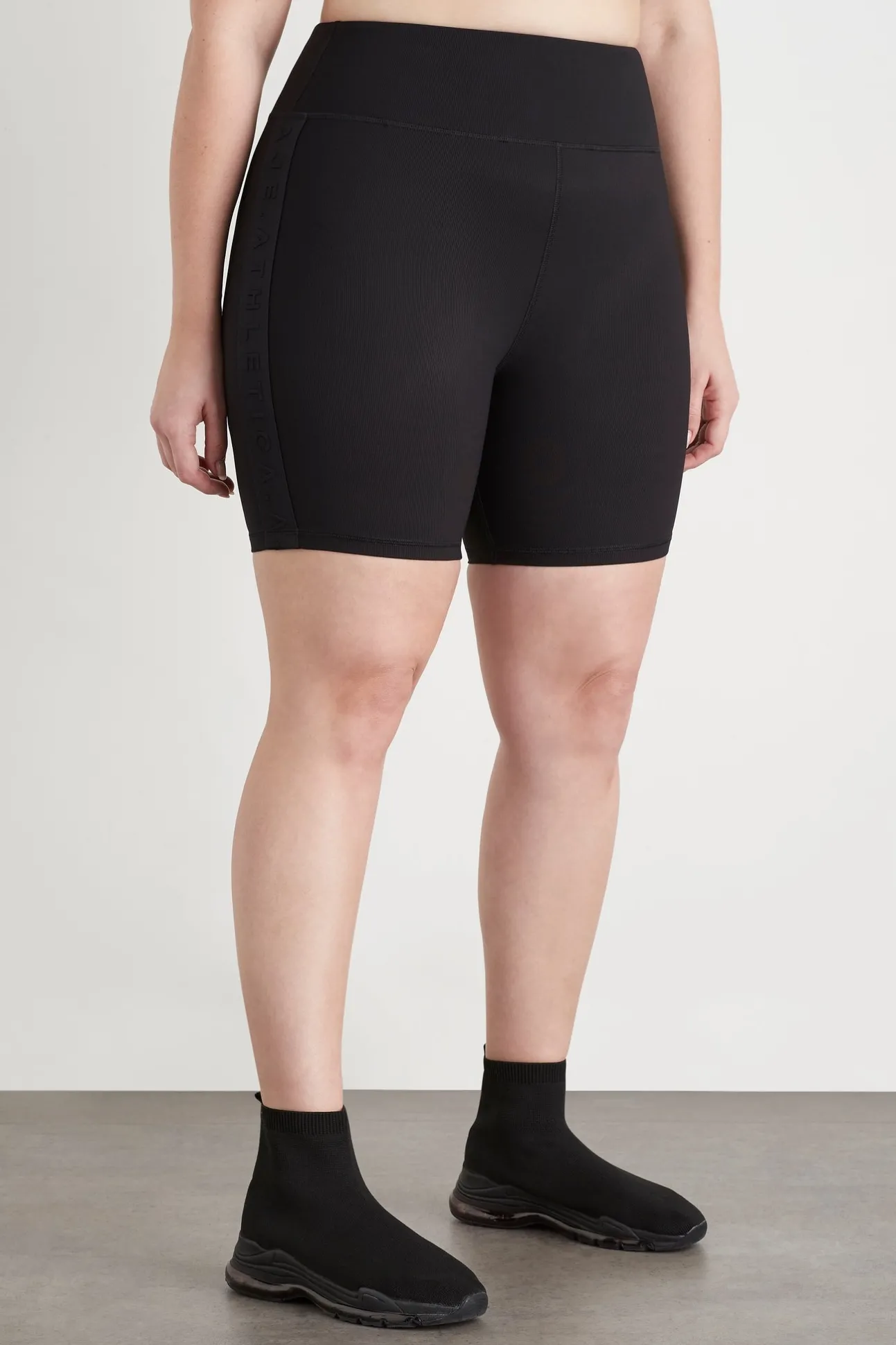 essential_mid_length_bike_12-2.webp Essential Mid Length Bike Shorts 601