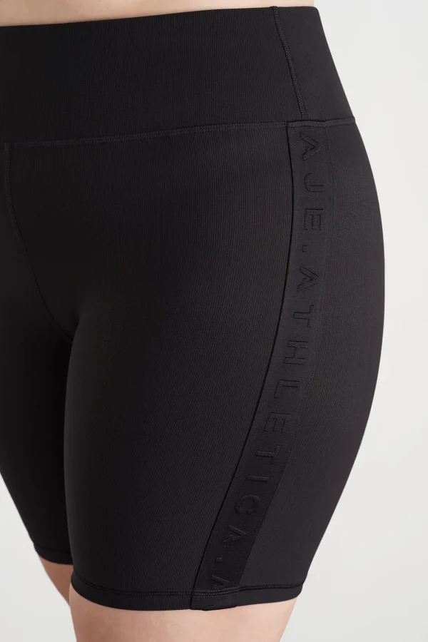 Essential Mid Length Bike Shorts 601