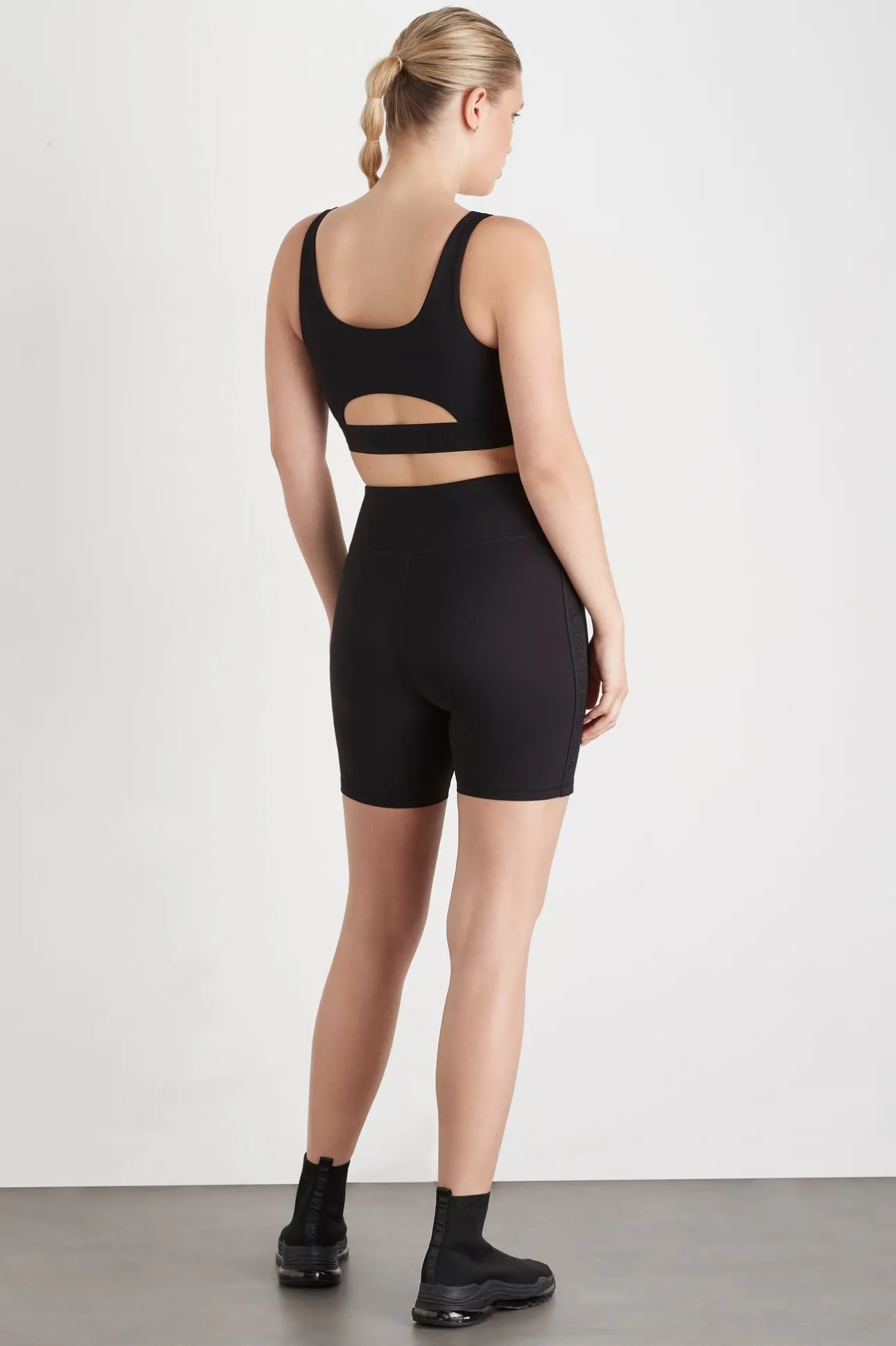 essential_mid_length_bike_9-2.webp Essential Mid Length Bike Shorts 601