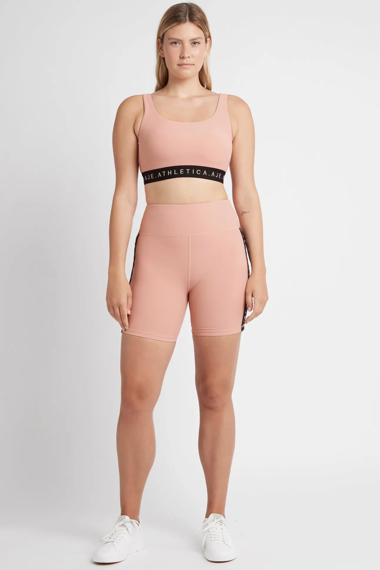 essential_sports_bra__10-3.webp Essential Sports Bra 302