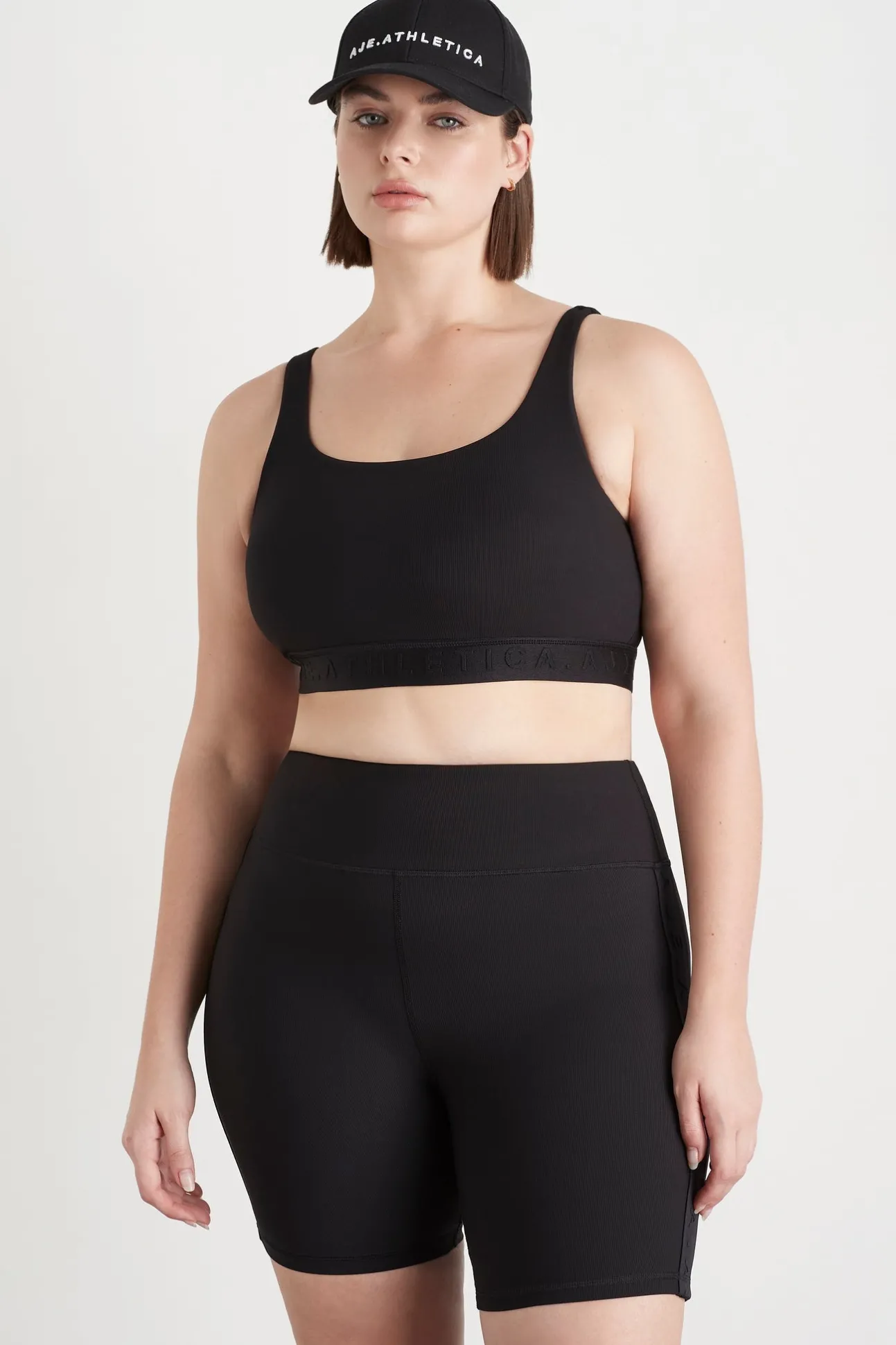 essential_sports_bra__13.webp Essential Sports Bra 302