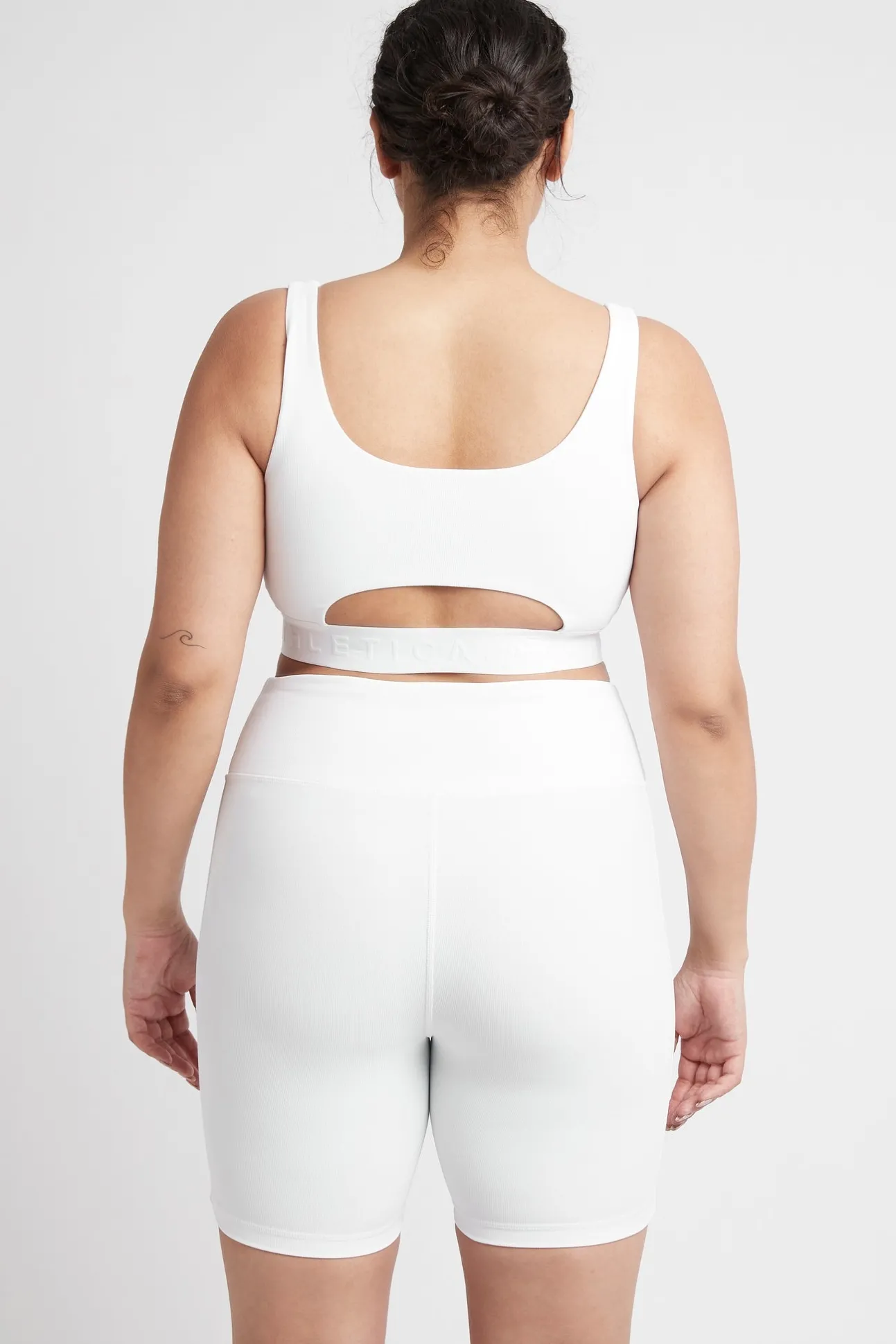 essential_sports_bra__16-1.webp Essential Sports Bra 302