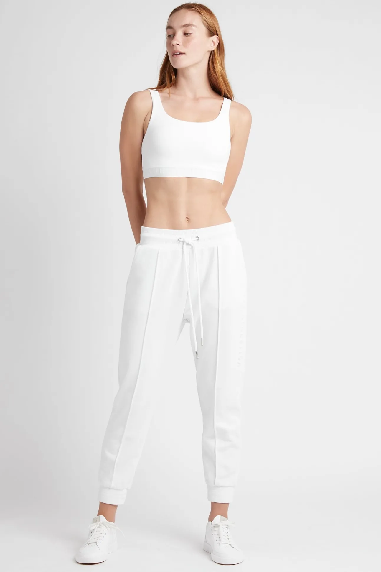 essential_sports_bra__6-2.webp Essential Sports Bra 302
