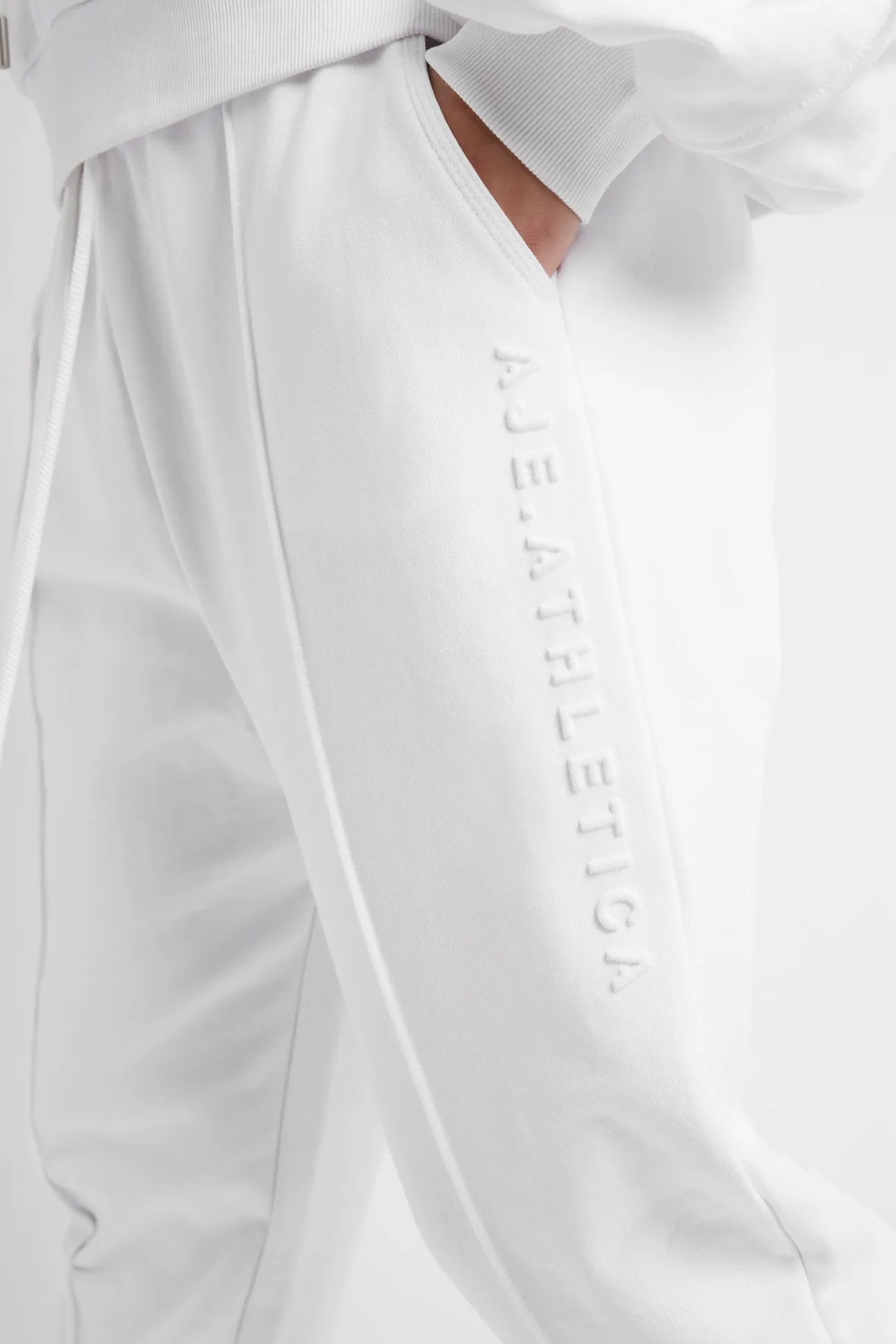 essential_trackpants__12.webp Essential Trackpants 501