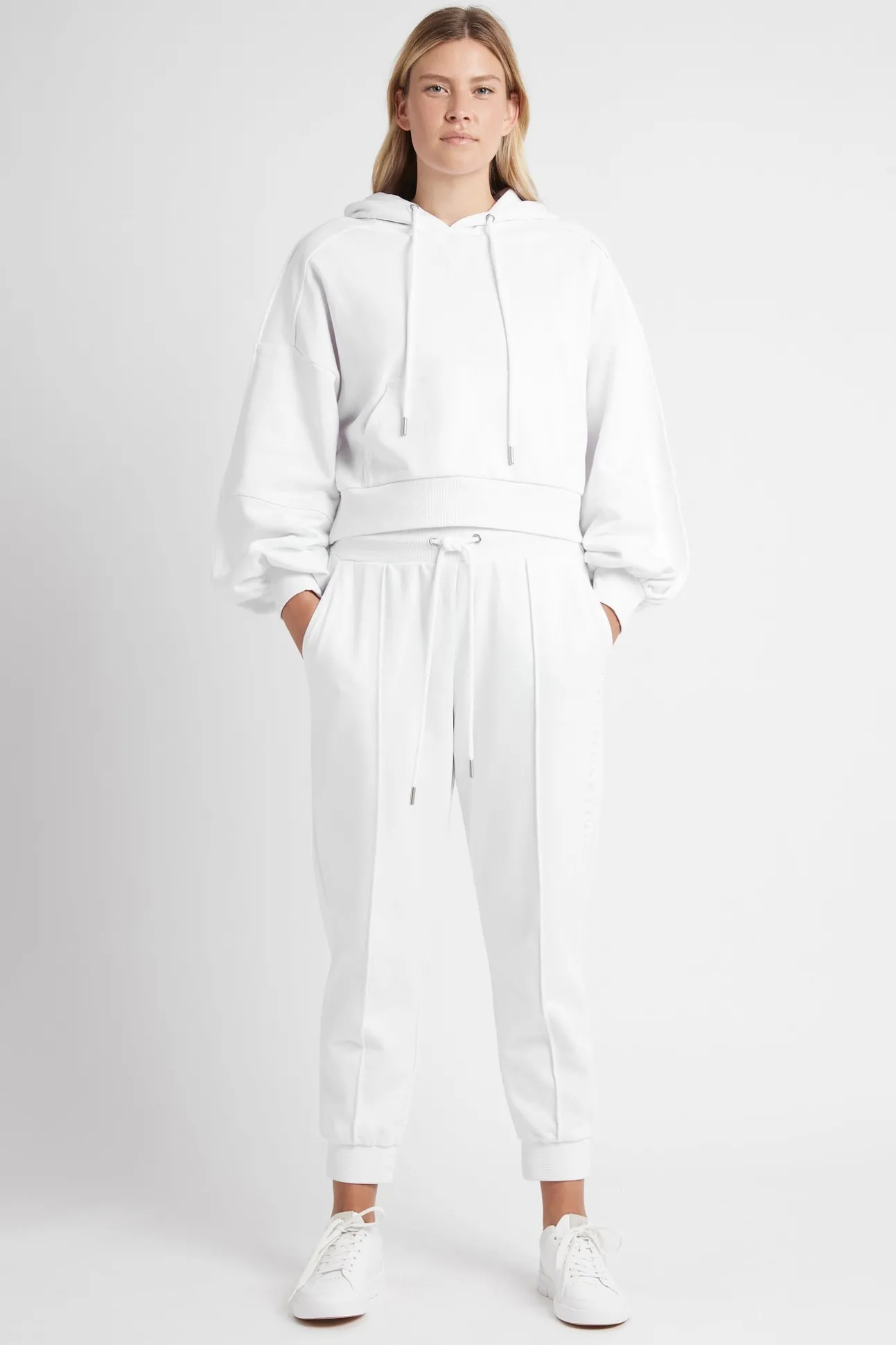 essential_trackpants__5.webp Essential Trackpants 501