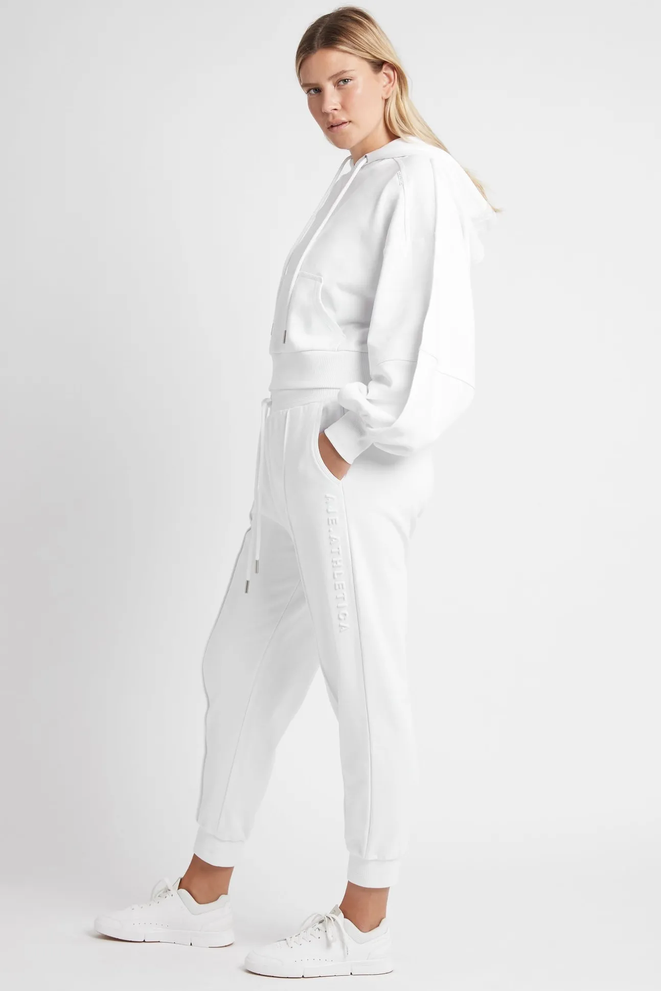 essential_trackpants__6.webp Essential Trackpants 501