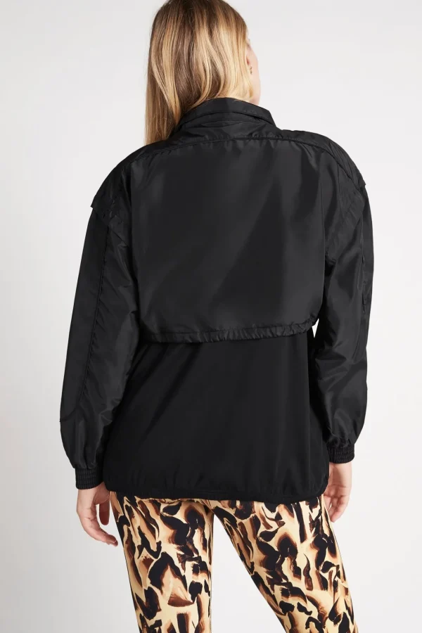Essential Windbreaker Jacket 718