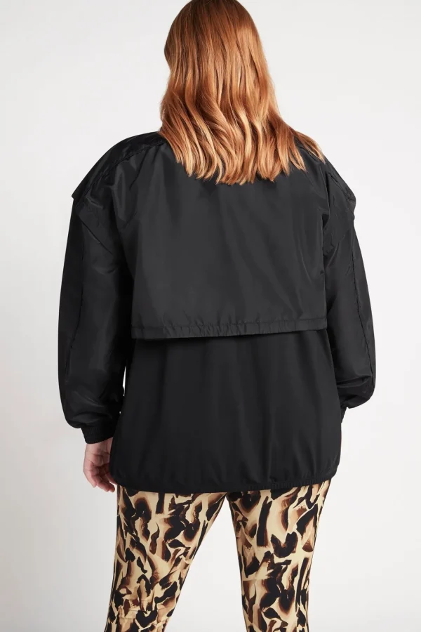 Essential Windbreaker Jacket 718