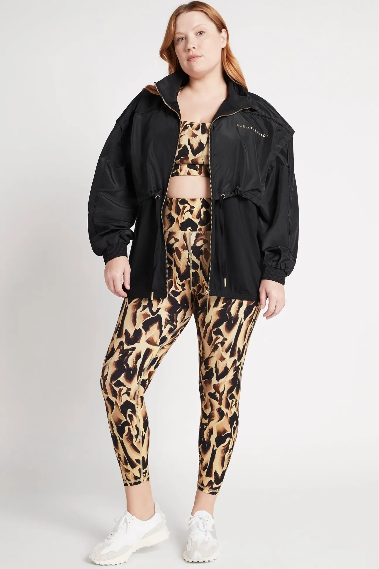 essential_windbreaker_jac_18.webp Essential Windbreaker Jacket 718