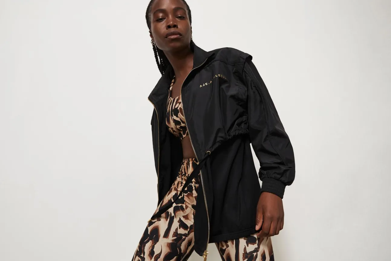 essential_windbreaker_jac_19.webp Essential Windbreaker Jacket 718