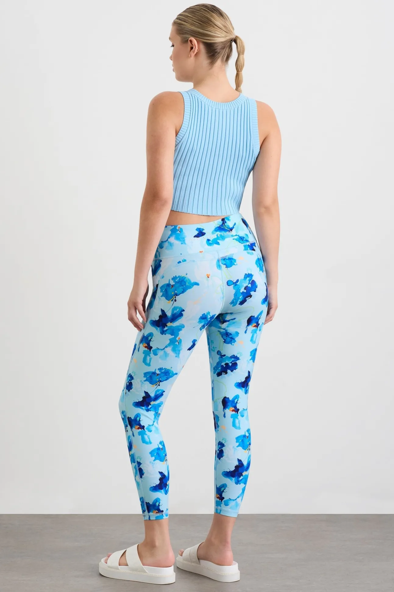 high_rise__legging__10-4.webp High Rise 7/8 Legging 203