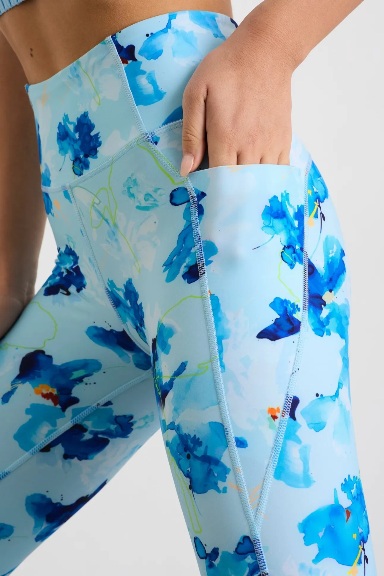 high_rise__legging__3-4.webp High Rise 7/8 Legging 203