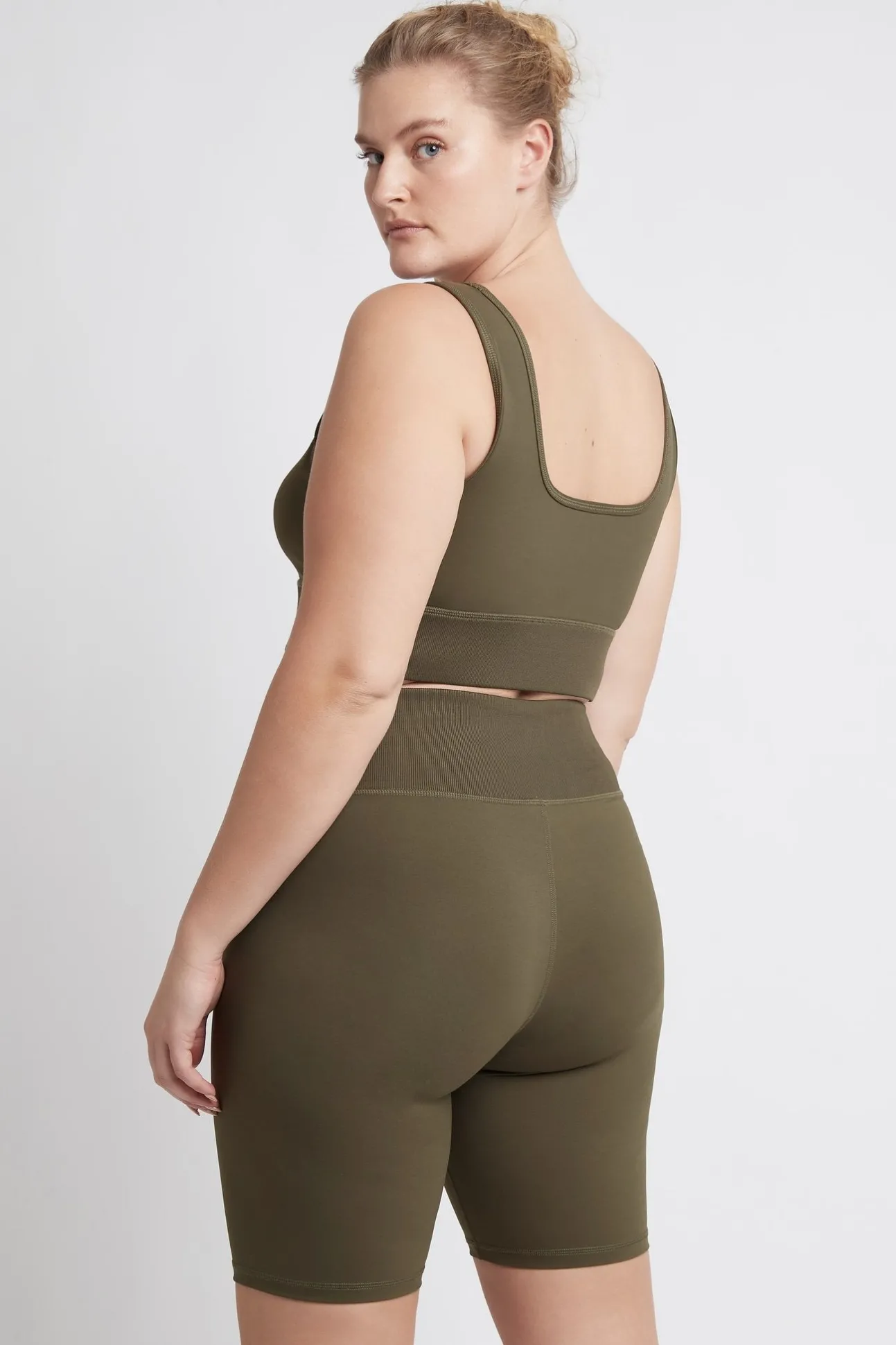 high_rise_bike_shorts__14.webp High Rise Bike Shorts 018