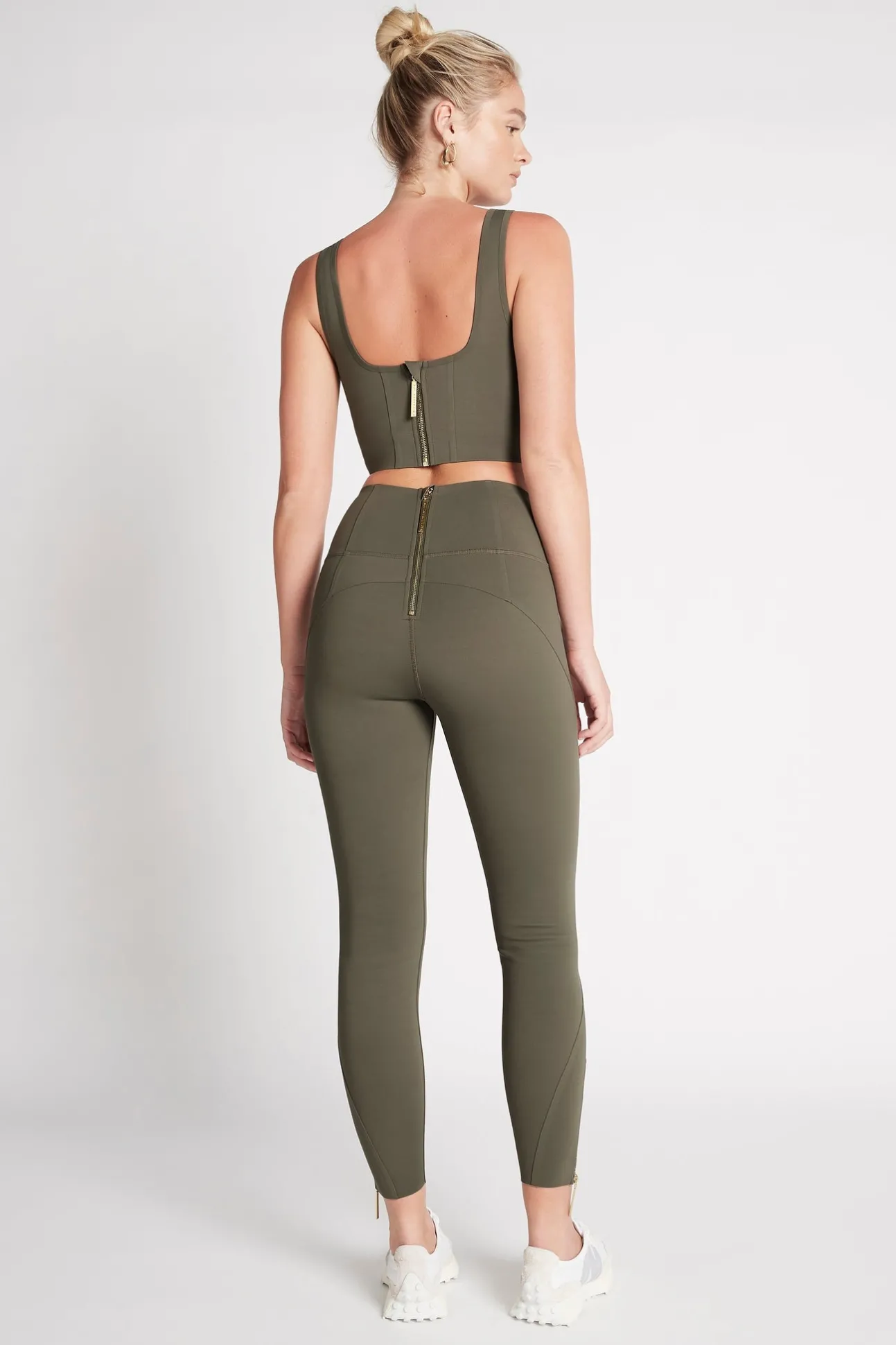 high_rise_full_length_leg_5-1.webp High Rise Full Length Legging 216