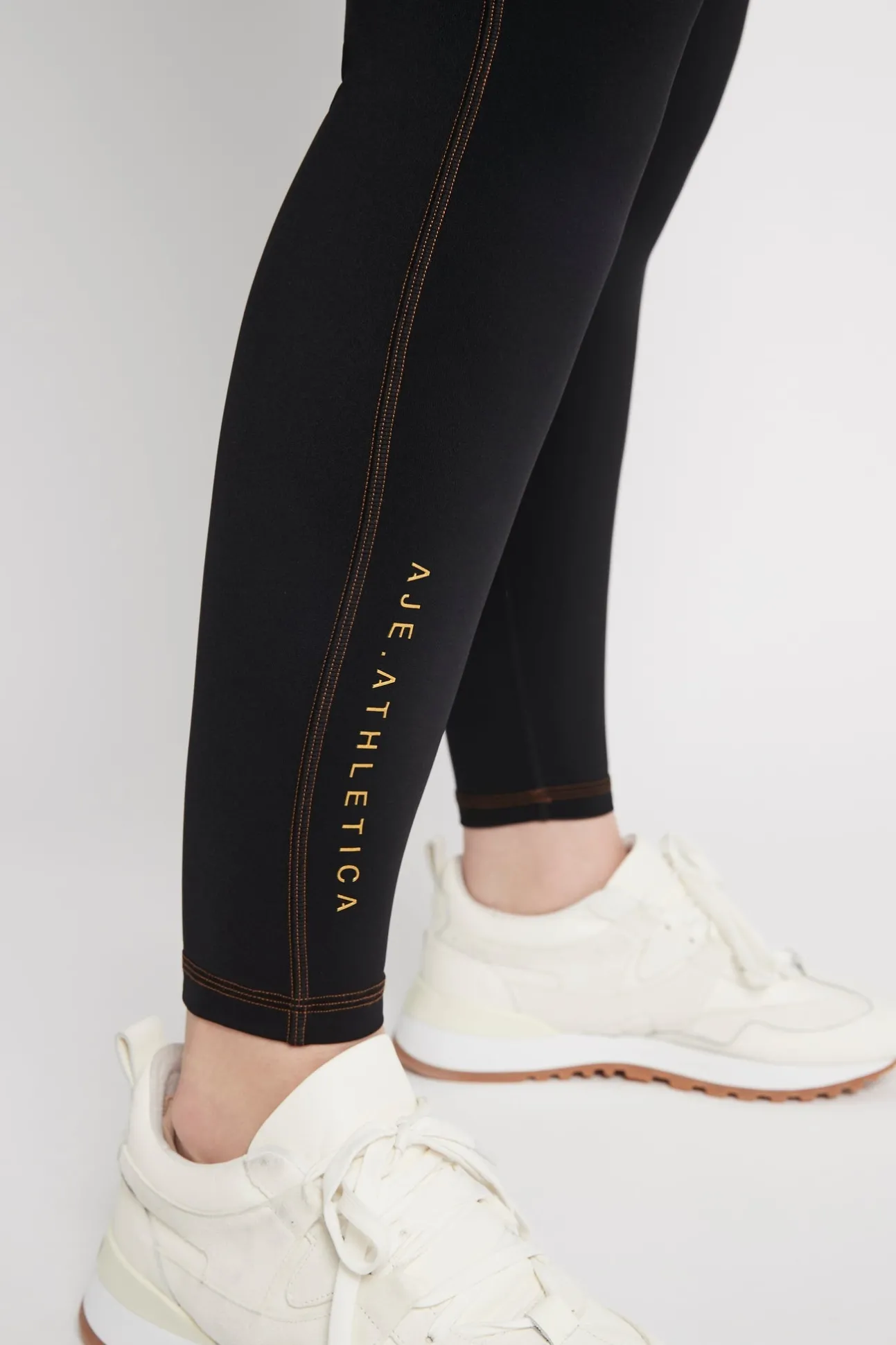 high_rise_full_length_leg_7-3.webp High Rise Full Length Legging 208
