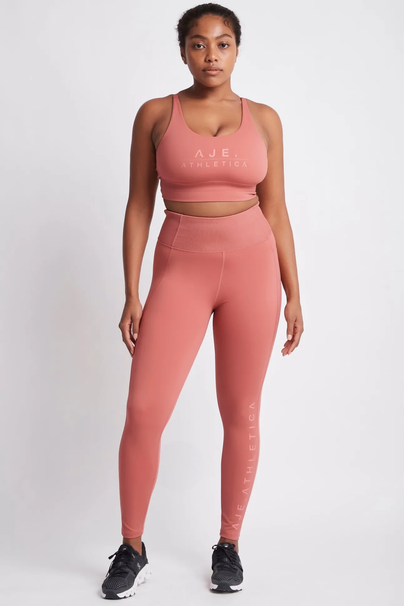 high_rise_full_length_leg_7-4.webp High Rise Full Length Legging 005