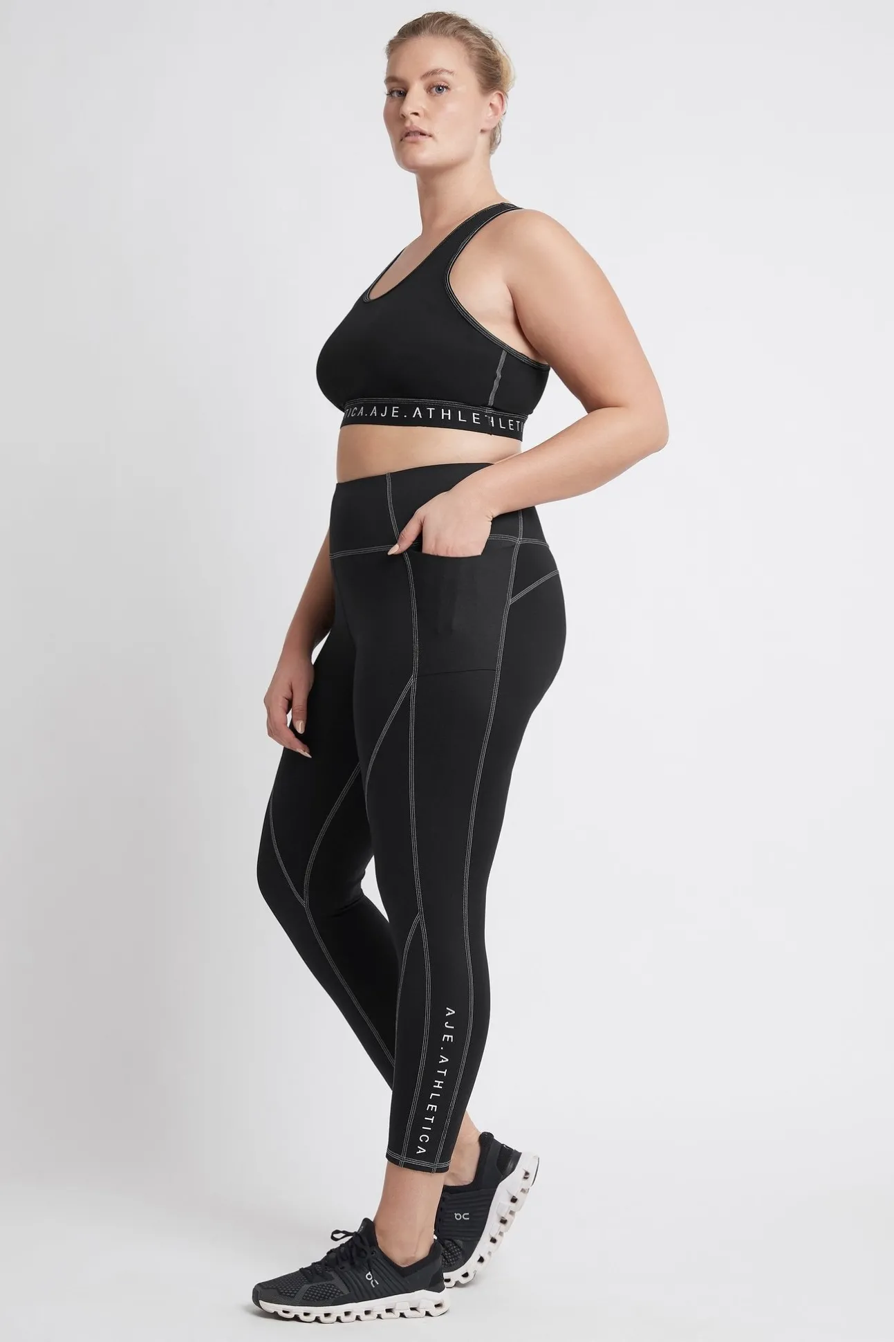 high_rise_full_length_pan_16.webp High Rise Full Length Panelled Legging 020