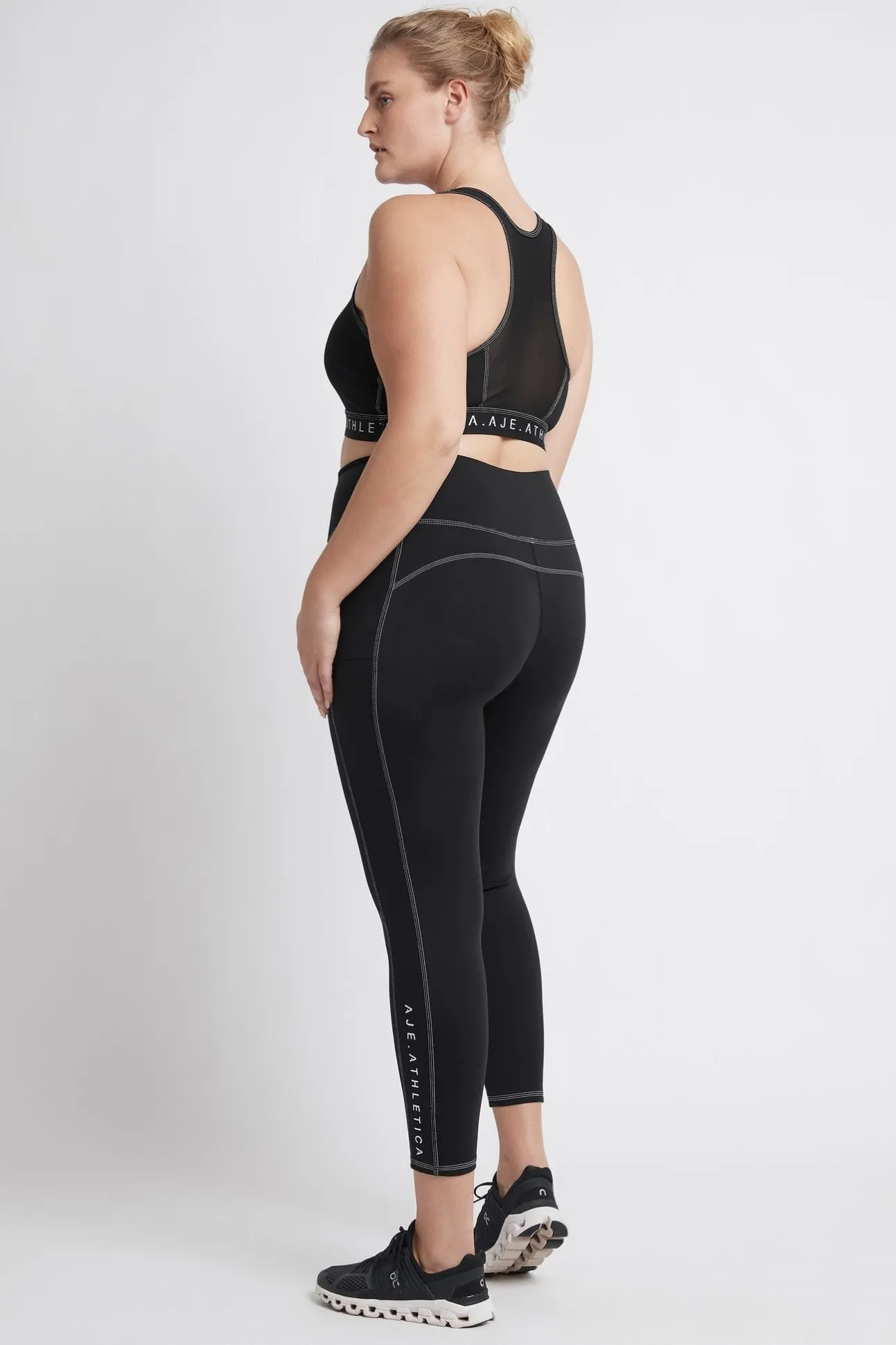 high_rise_full_length_pan_17.webp High Rise Full Length Panelled Legging 020