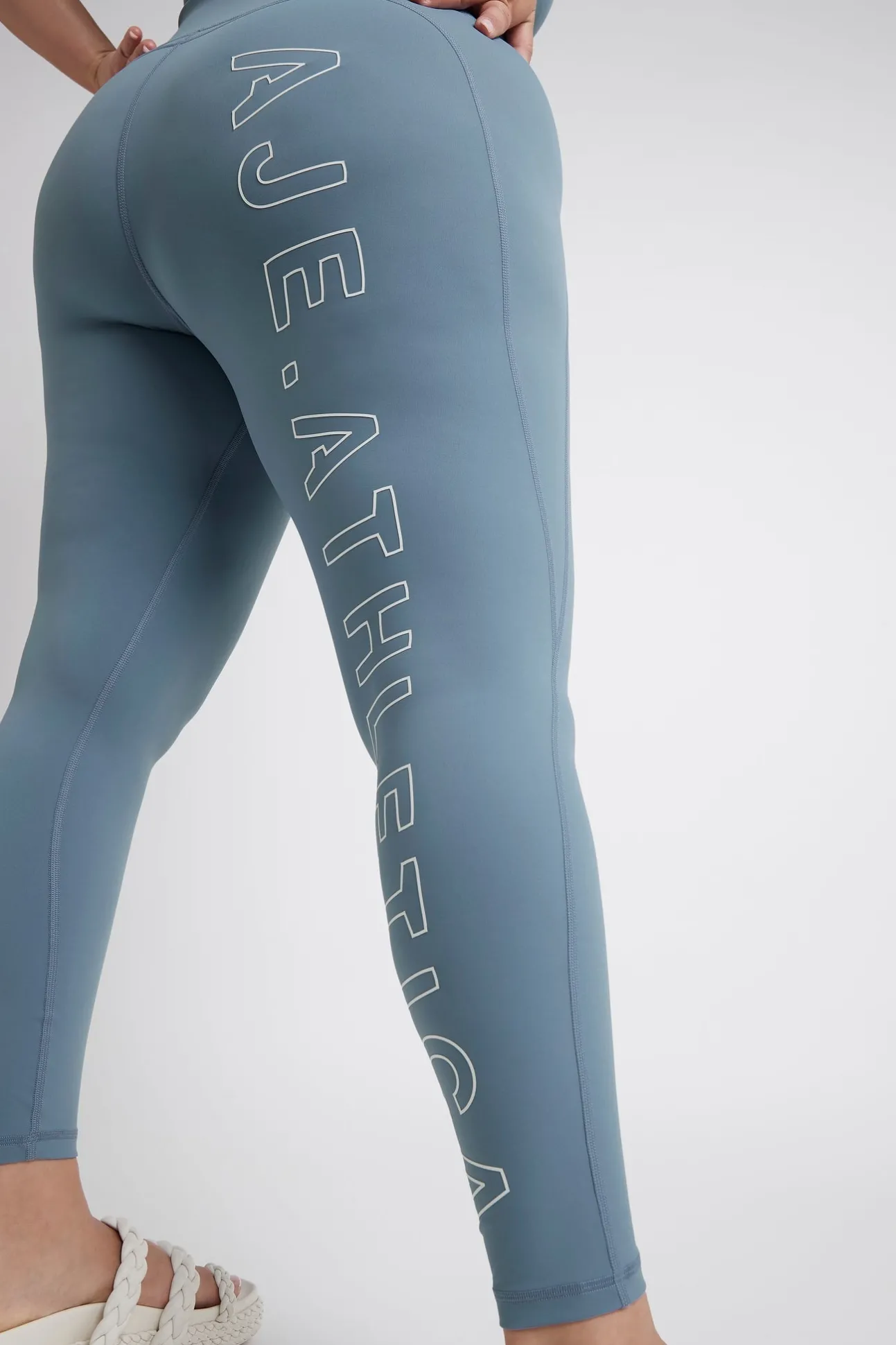high_rise_logo_full_lengt_11-1.webp High Rise Logo Full Length Legging 206