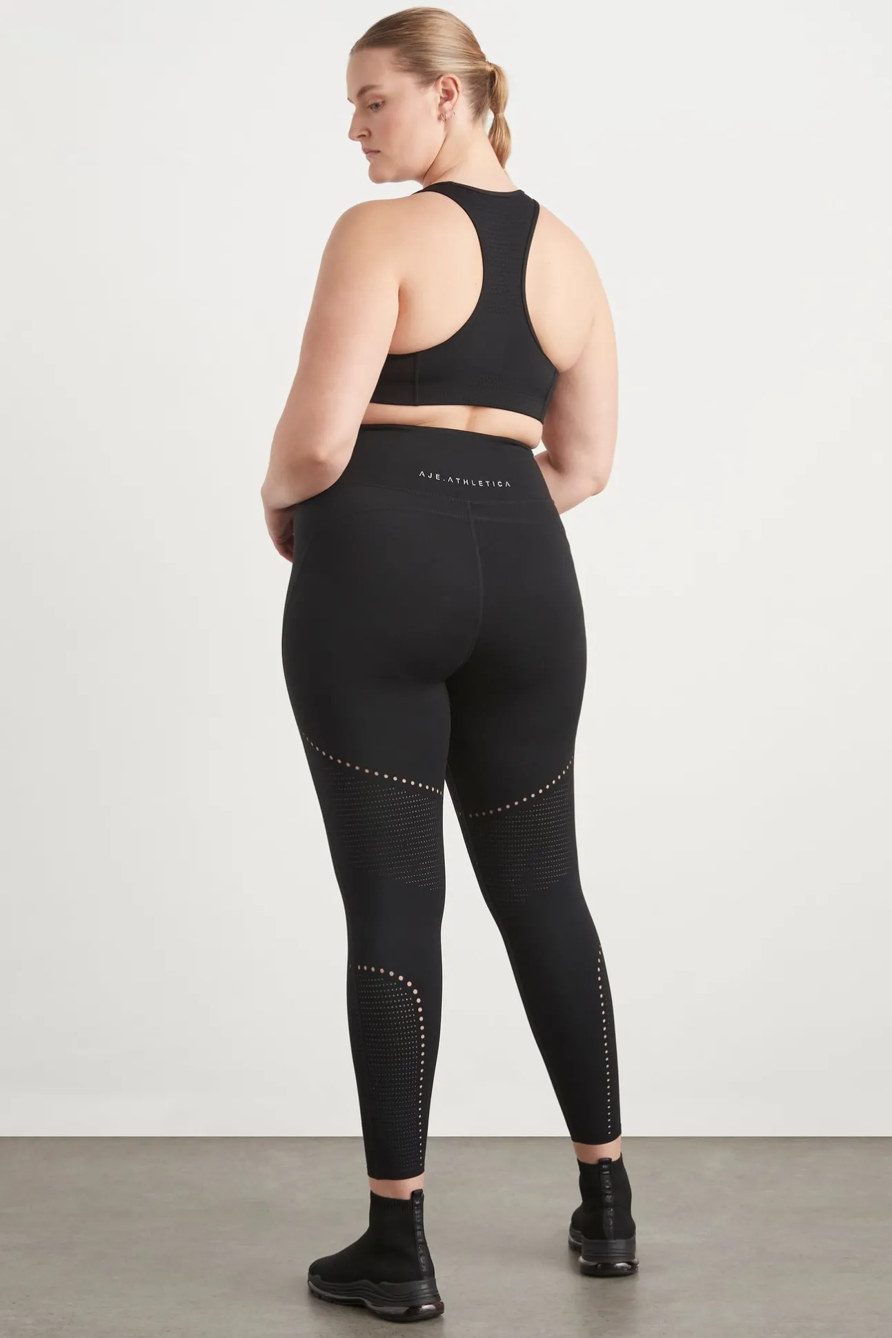 high_rise_perforated__leg_14-1.webp High Rise Perforated 7/8 Legging 227