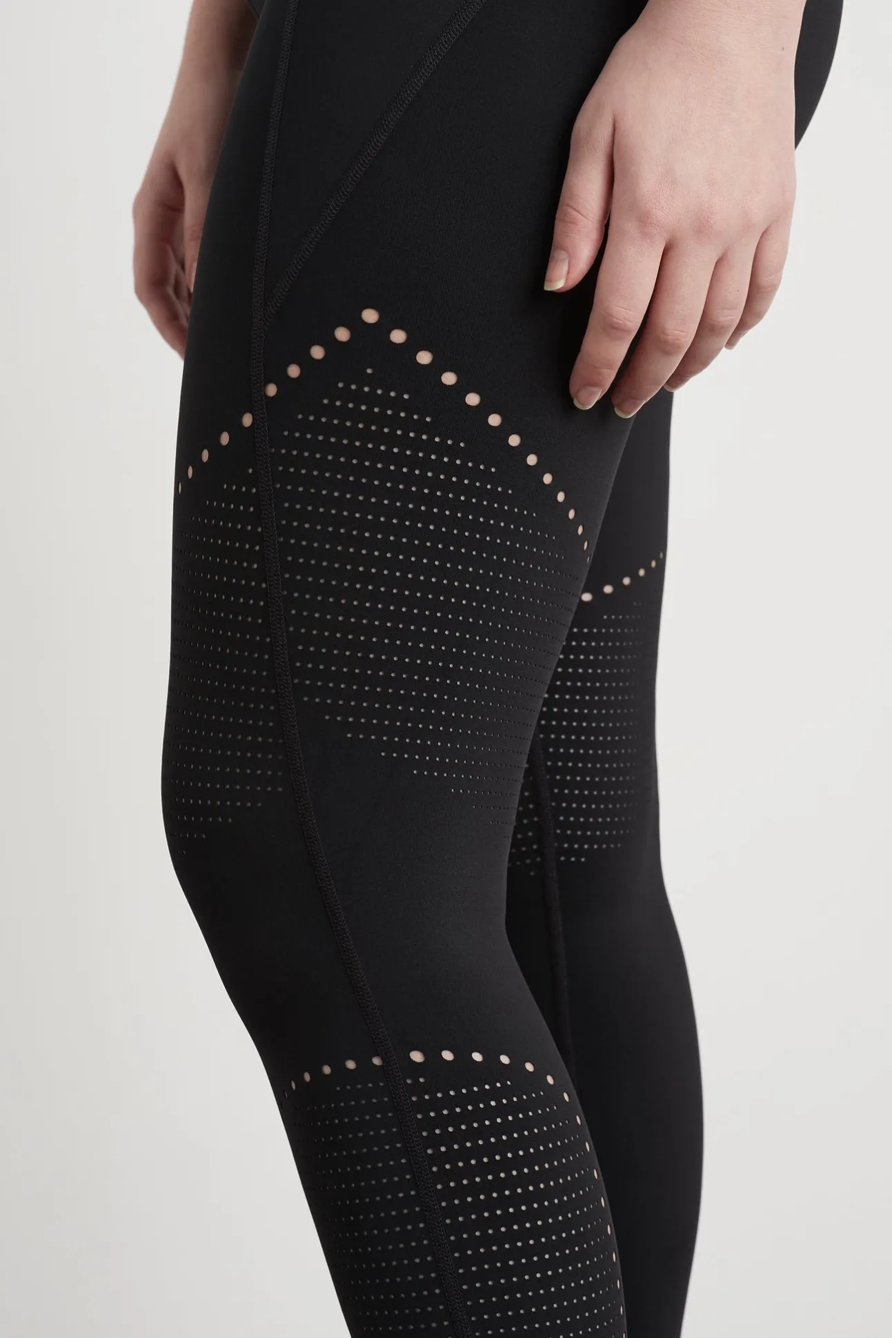 high_rise_perforated__leg_8-1.webp High Rise Perforated 7/8 Legging 227
